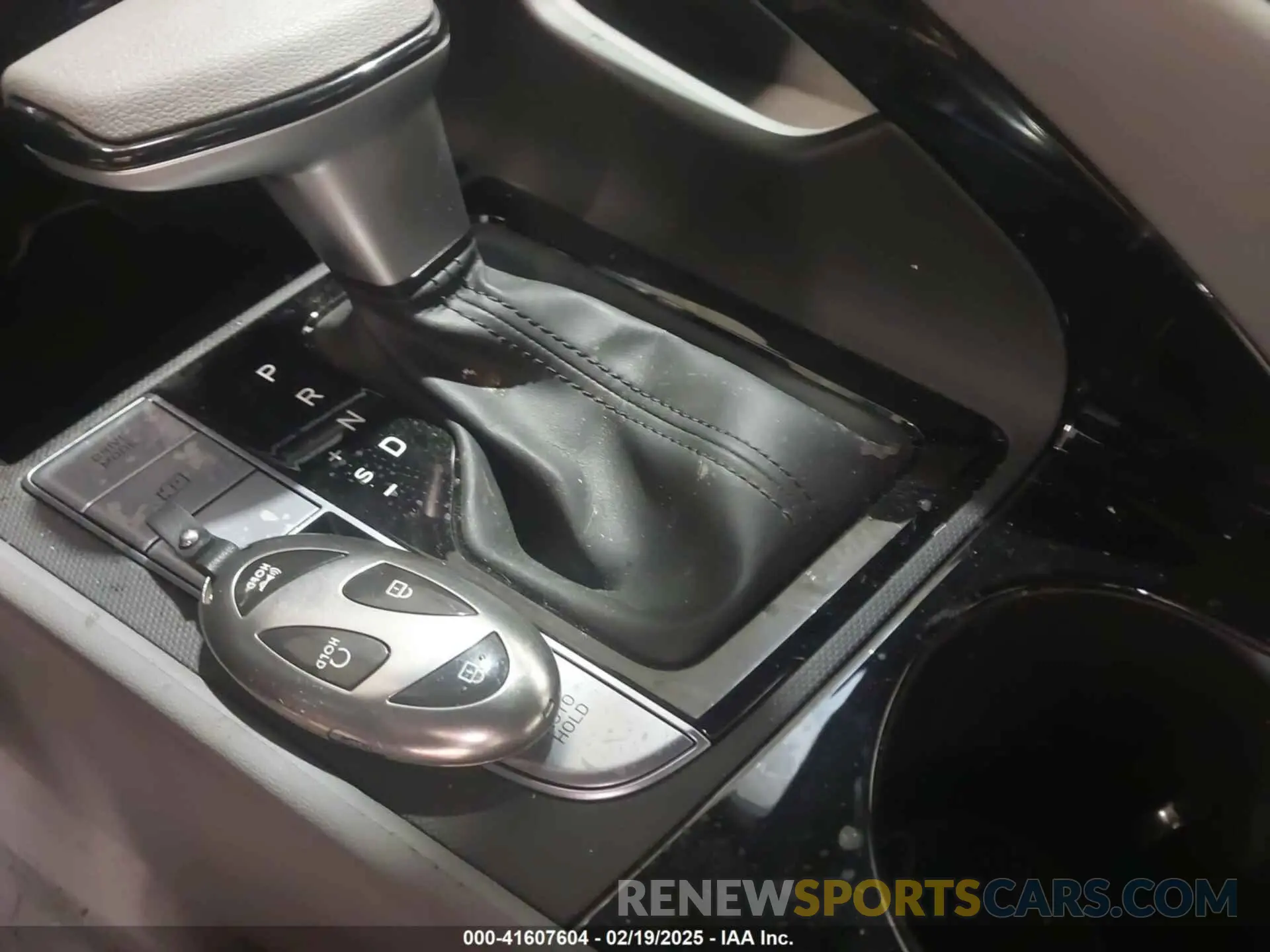 11 Photograph of a damaged car KMHLM4DJ0RU109751 HYUNDAI ELANTRA HYBRID 2024