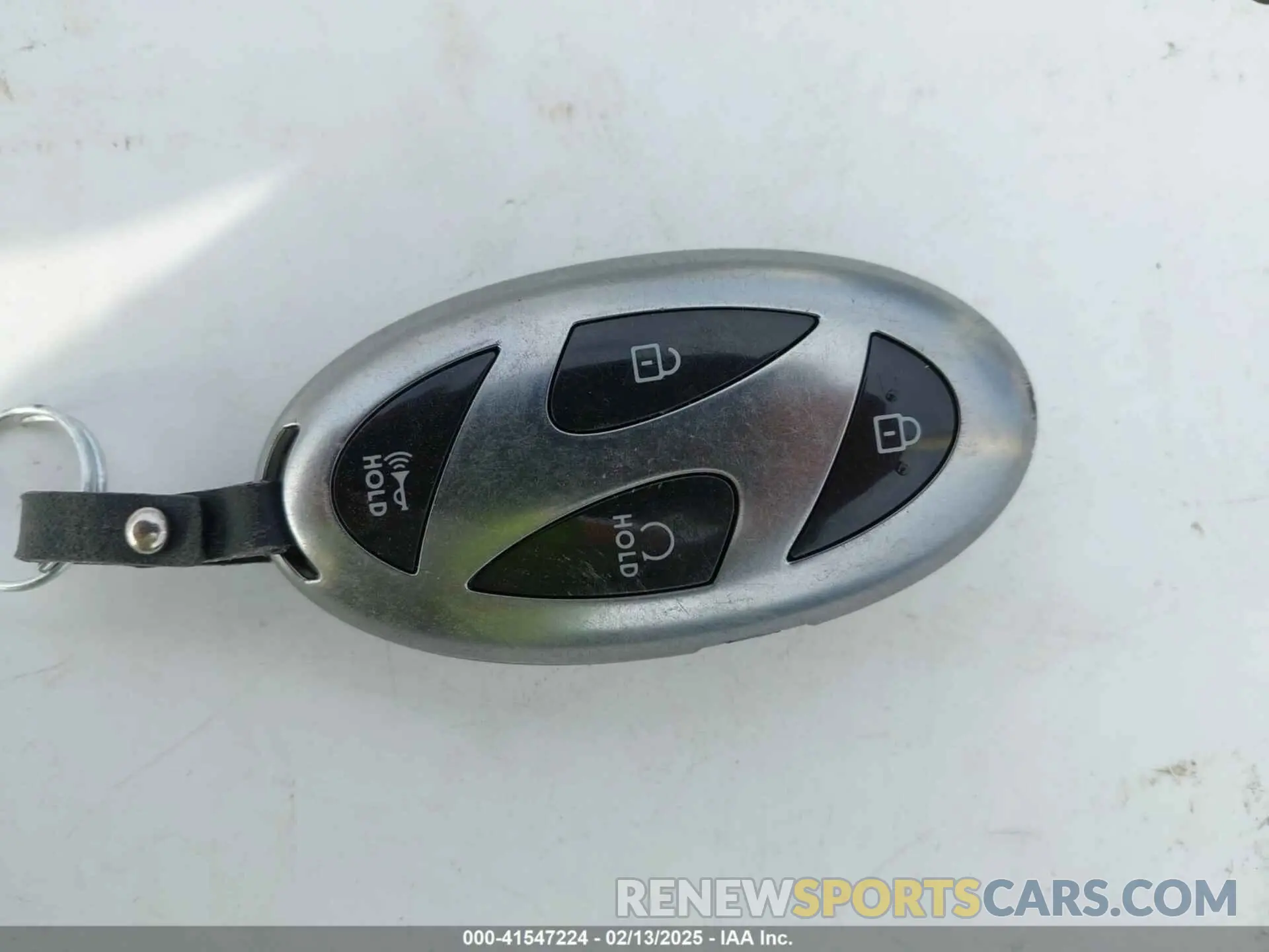 11 Photograph of a damaged car KMHLM4DJ2RU094783 HYUNDAI ELANTRA HYBRID 2024