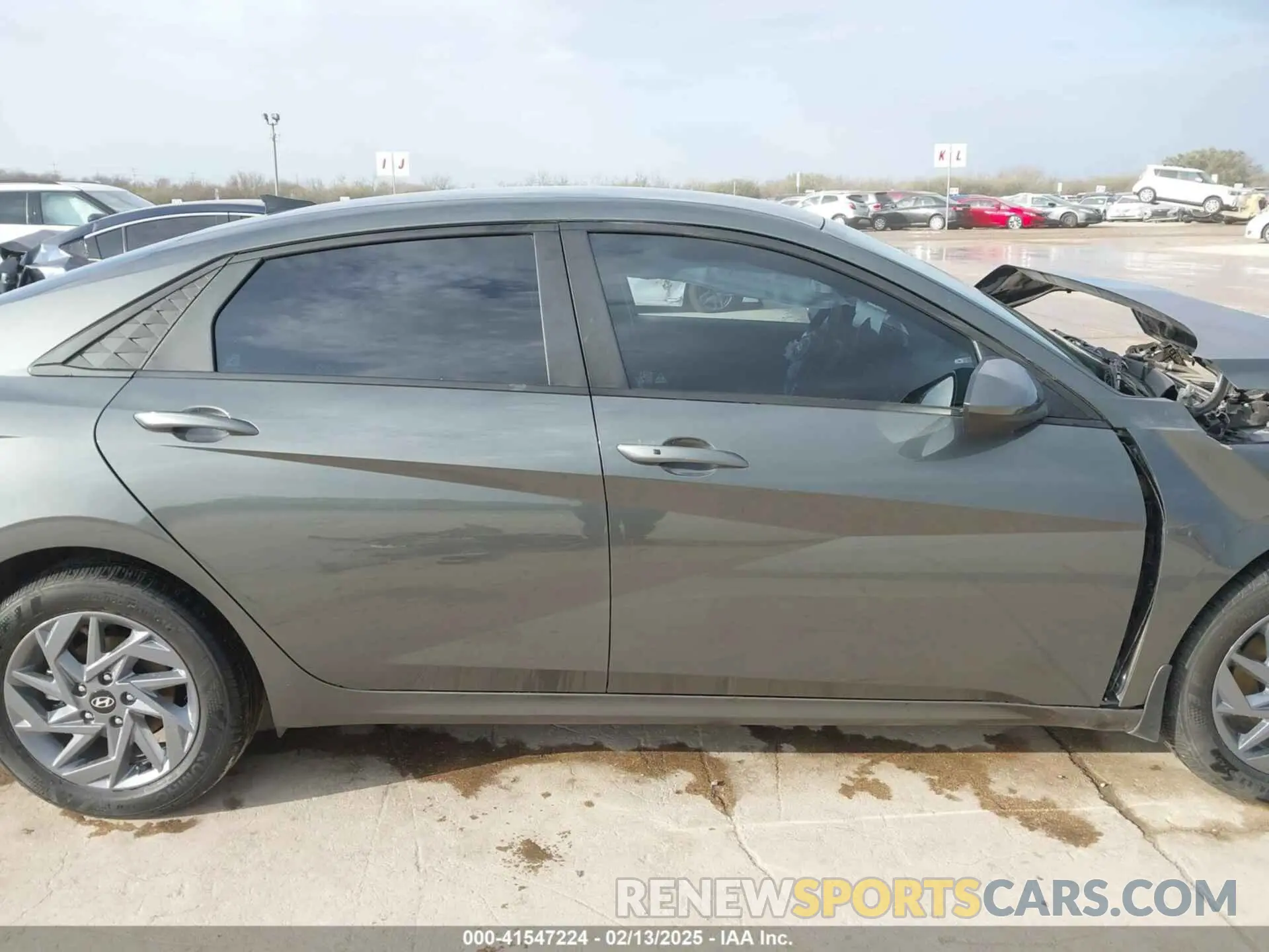 14 Photograph of a damaged car KMHLM4DJ2RU094783 HYUNDAI ELANTRA HYBRID 2024