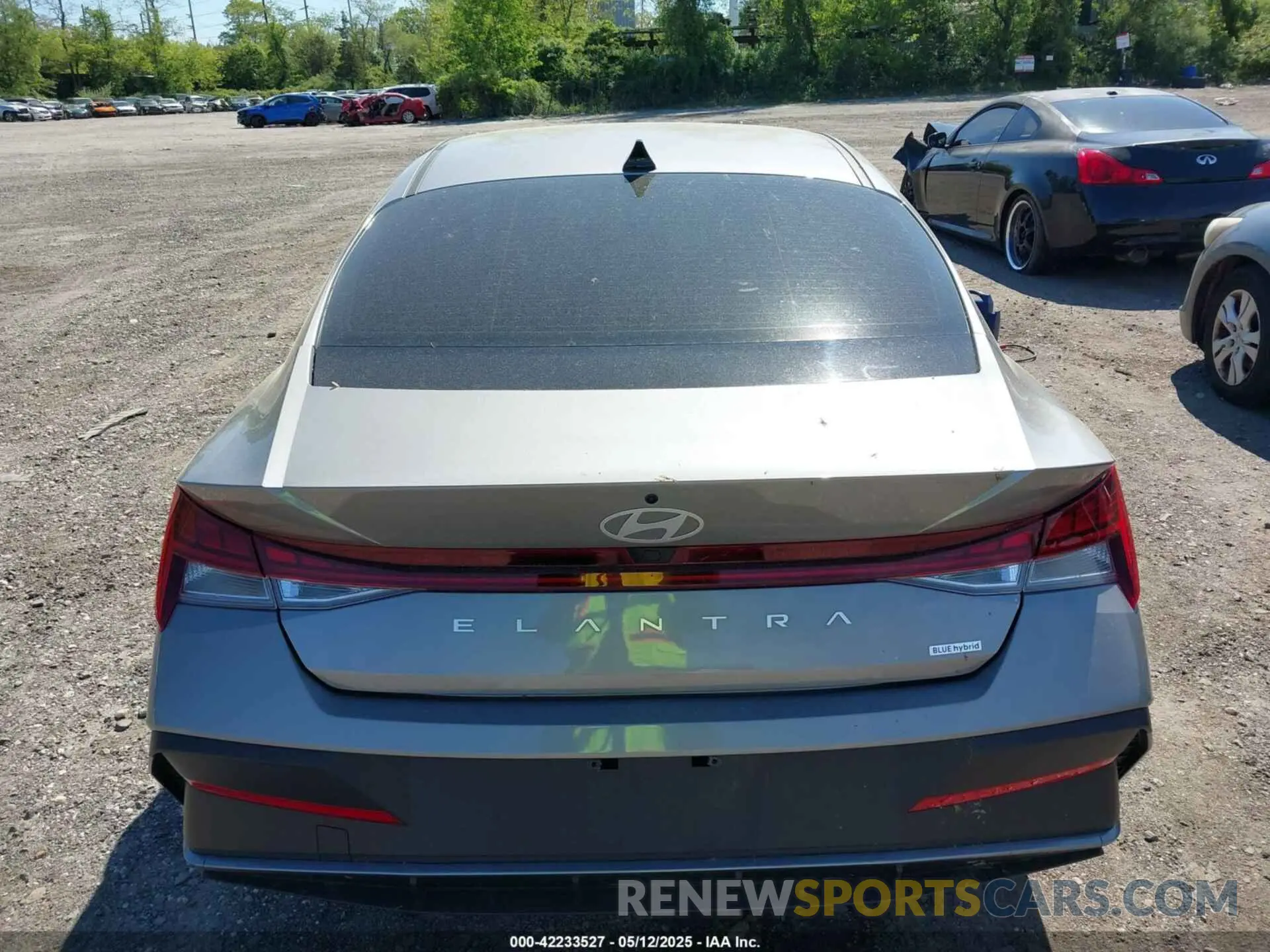 16 Photograph of a damaged car KMHLM4DJ2RU103613 HYUNDAI ELANTRA HYBRID 2024