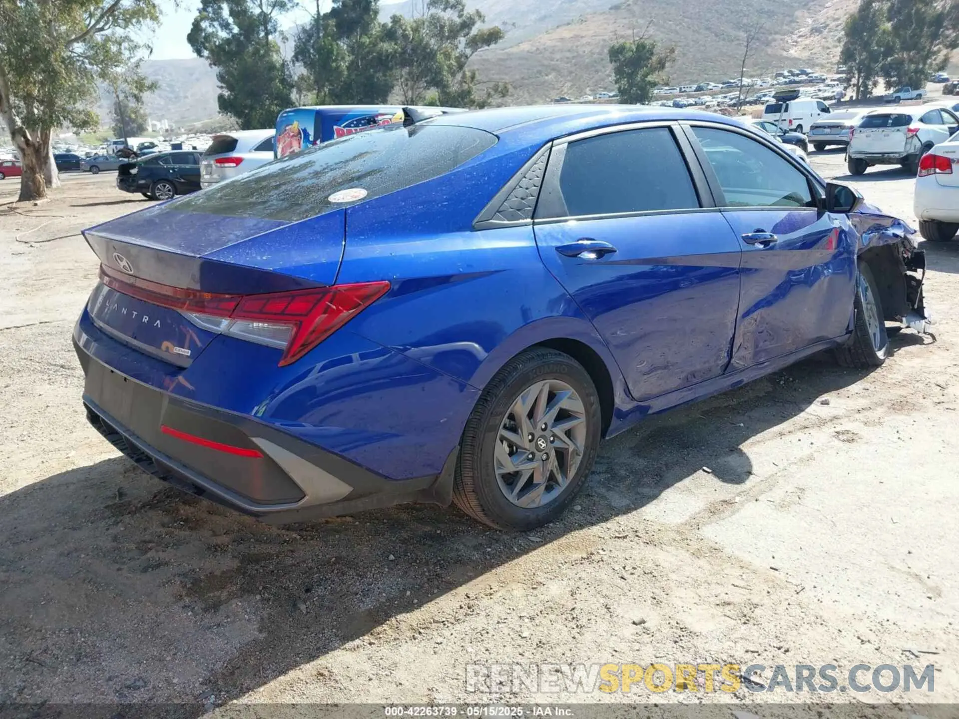 4 Photograph of a damaged car KMHLM4DJ4RU097281 HYUNDAI ELANTRA HYBRID 2024