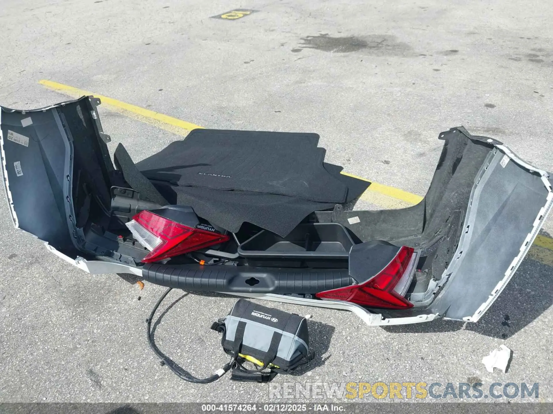 12 Photograph of a damaged car KMHLM4DJ4RU118310 HYUNDAI ELANTRA HYBRID 2024