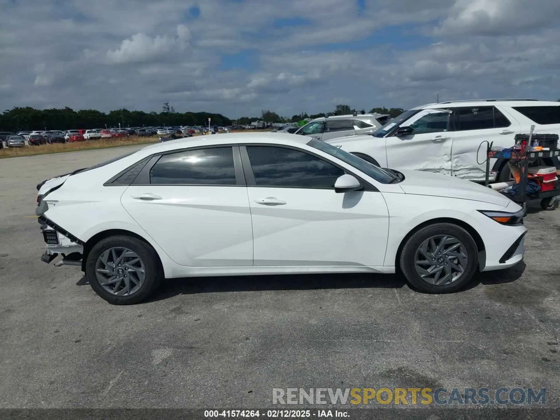 14 Photograph of a damaged car KMHLM4DJ4RU118310 HYUNDAI ELANTRA HYBRID 2024