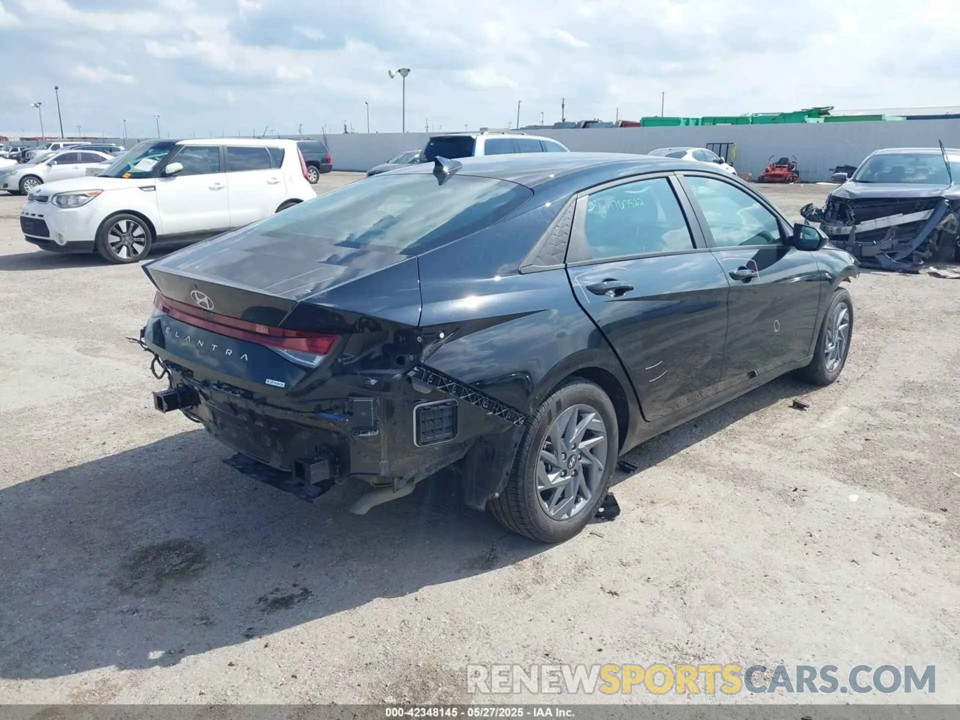 4 Photograph of a damaged car KMHLM4DJ5RU097712 HYUNDAI ELANTRA HYBRID 2024