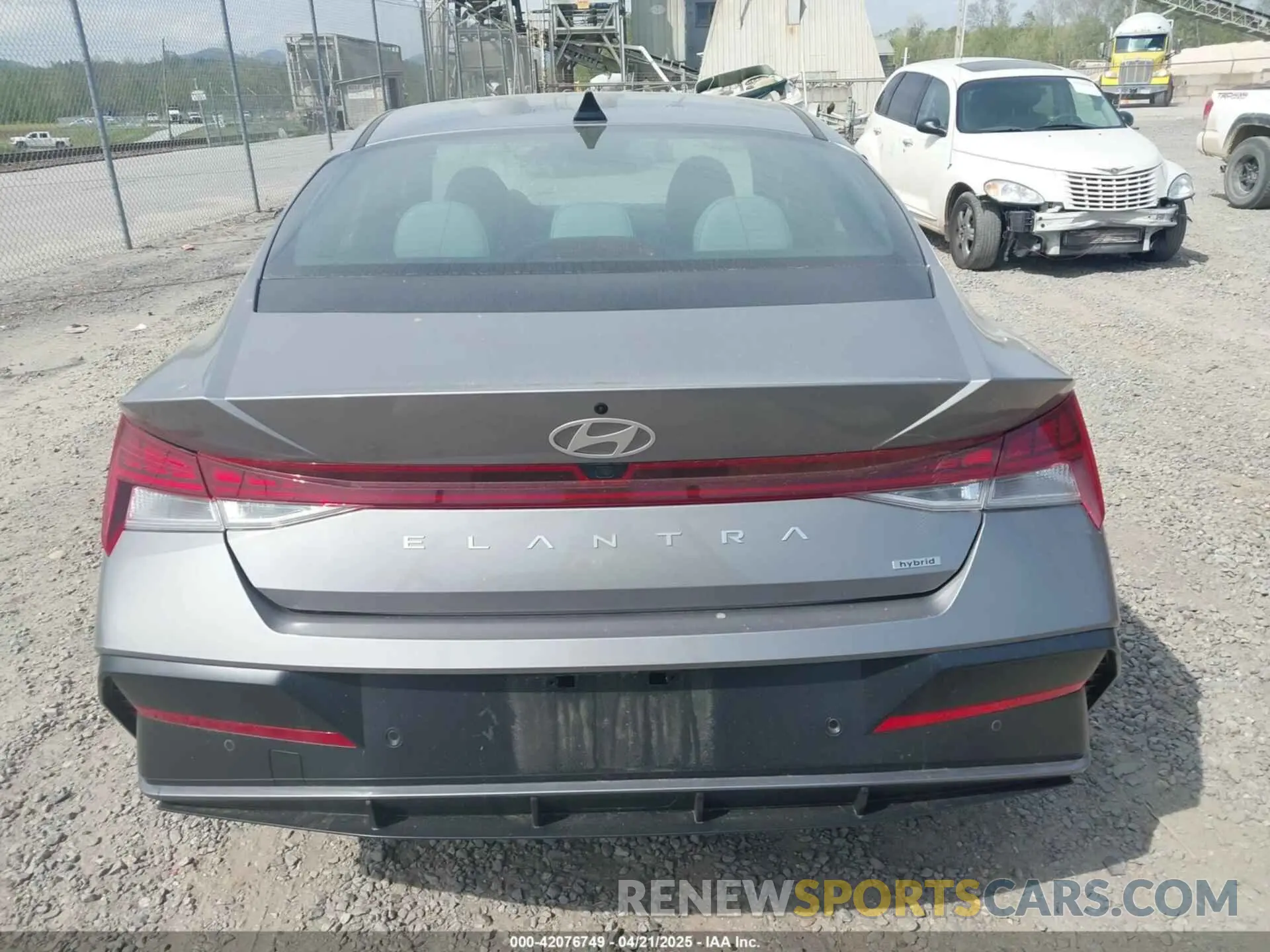 16 Photograph of a damaged car KMHLN4DJ0RU118270 HYUNDAI ELANTRA HYBRID 2024