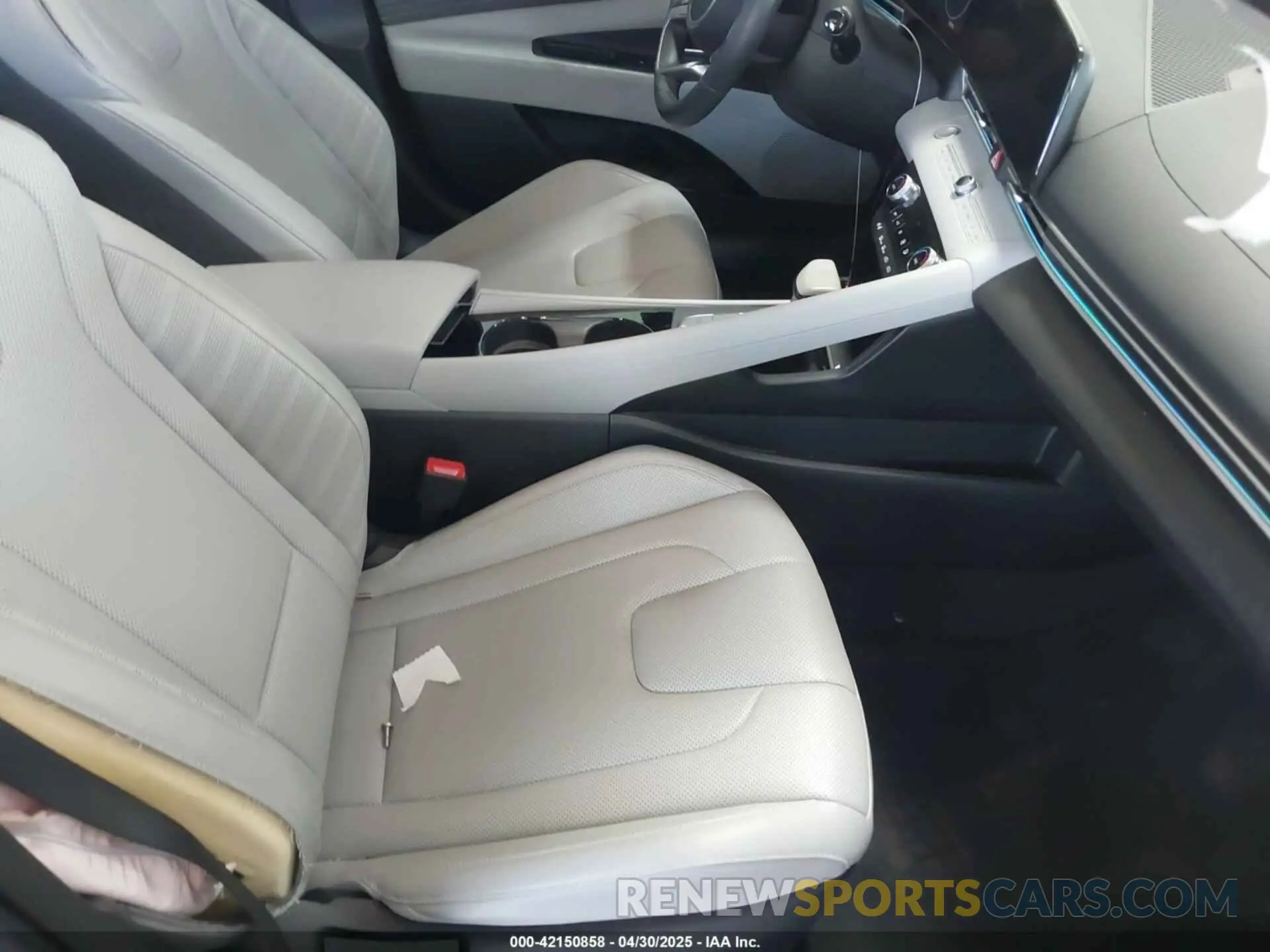 5 Photograph of a damaged car KMHLN4DJ2RU107190 HYUNDAI ELANTRA HYBRID 2024