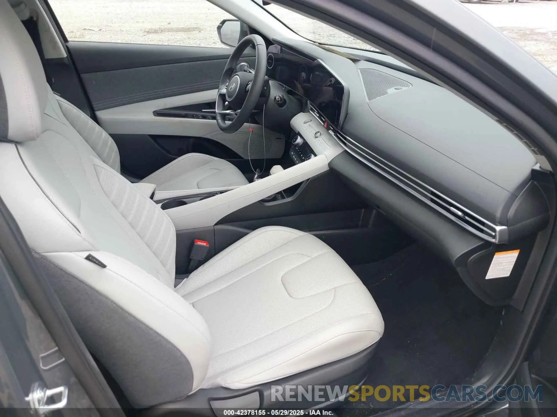 5 Photograph of a damaged car KMHLN4DJ2RU110848 HYUNDAI ELANTRA HYBRID 2024