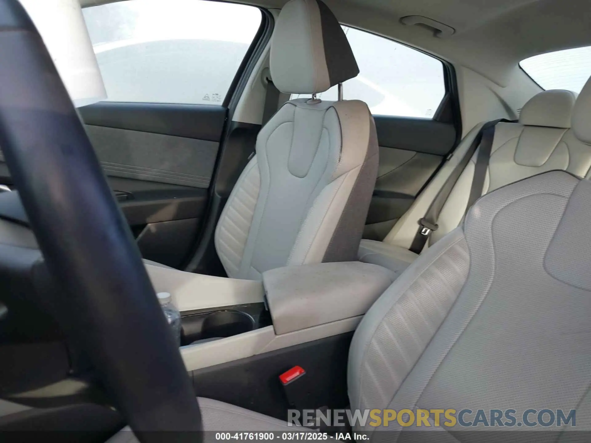 19 Photograph of a damaged car KMHLN4DJ3RU097253 HYUNDAI ELANTRA HYBRID 2024