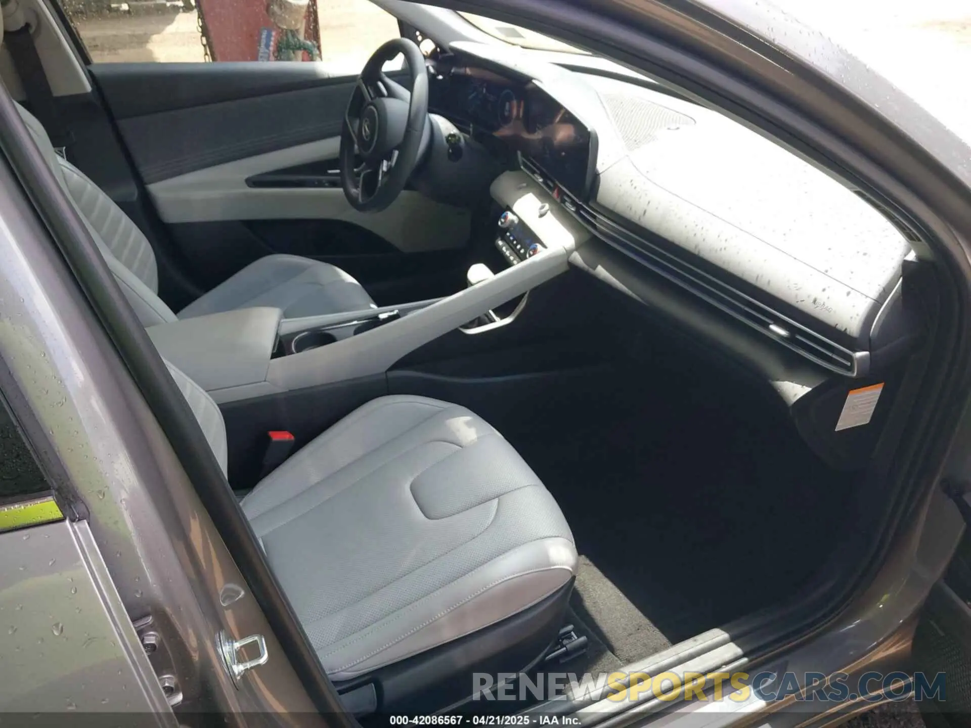 5 Photograph of a damaged car KMHLN4DJ4RU097410 HYUNDAI ELANTRA HYBRID 2024