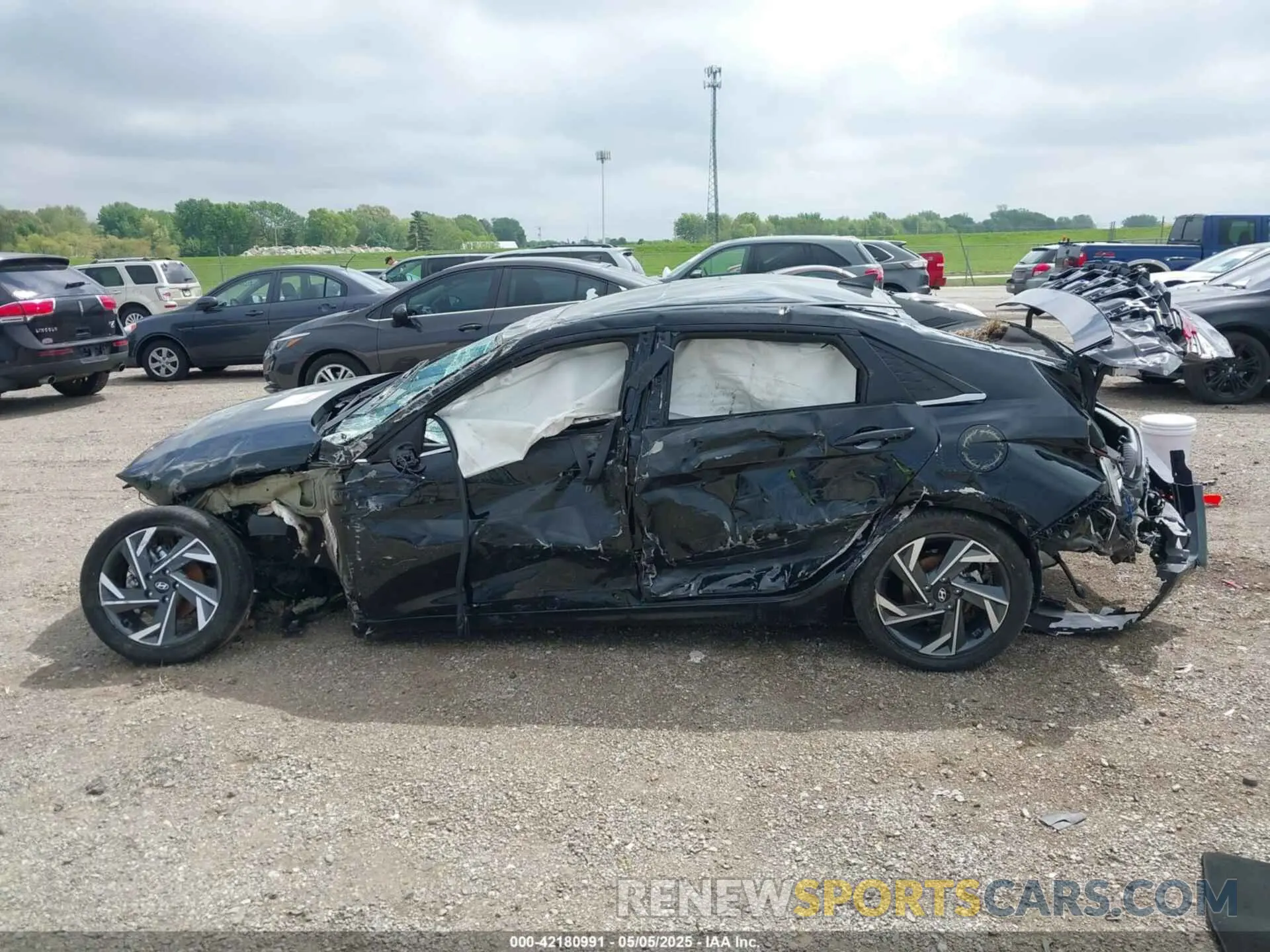 14 Photograph of a damaged car KMHLN4DJ6RU095156 HYUNDAI ELANTRA HYBRID 2024
