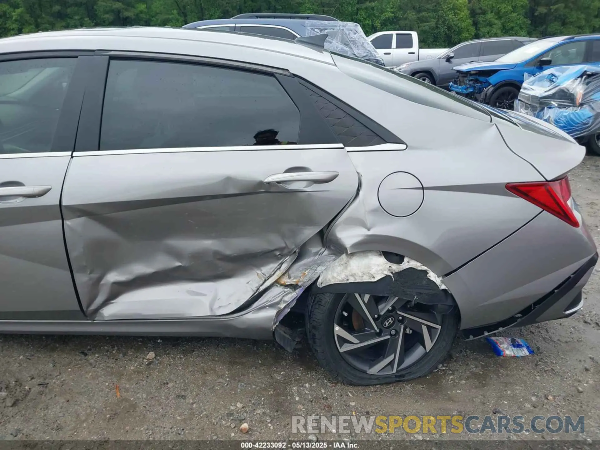 6 Photograph of a damaged car KMHLN4DJ6RU096808 HYUNDAI ELANTRA HYBRID 2024