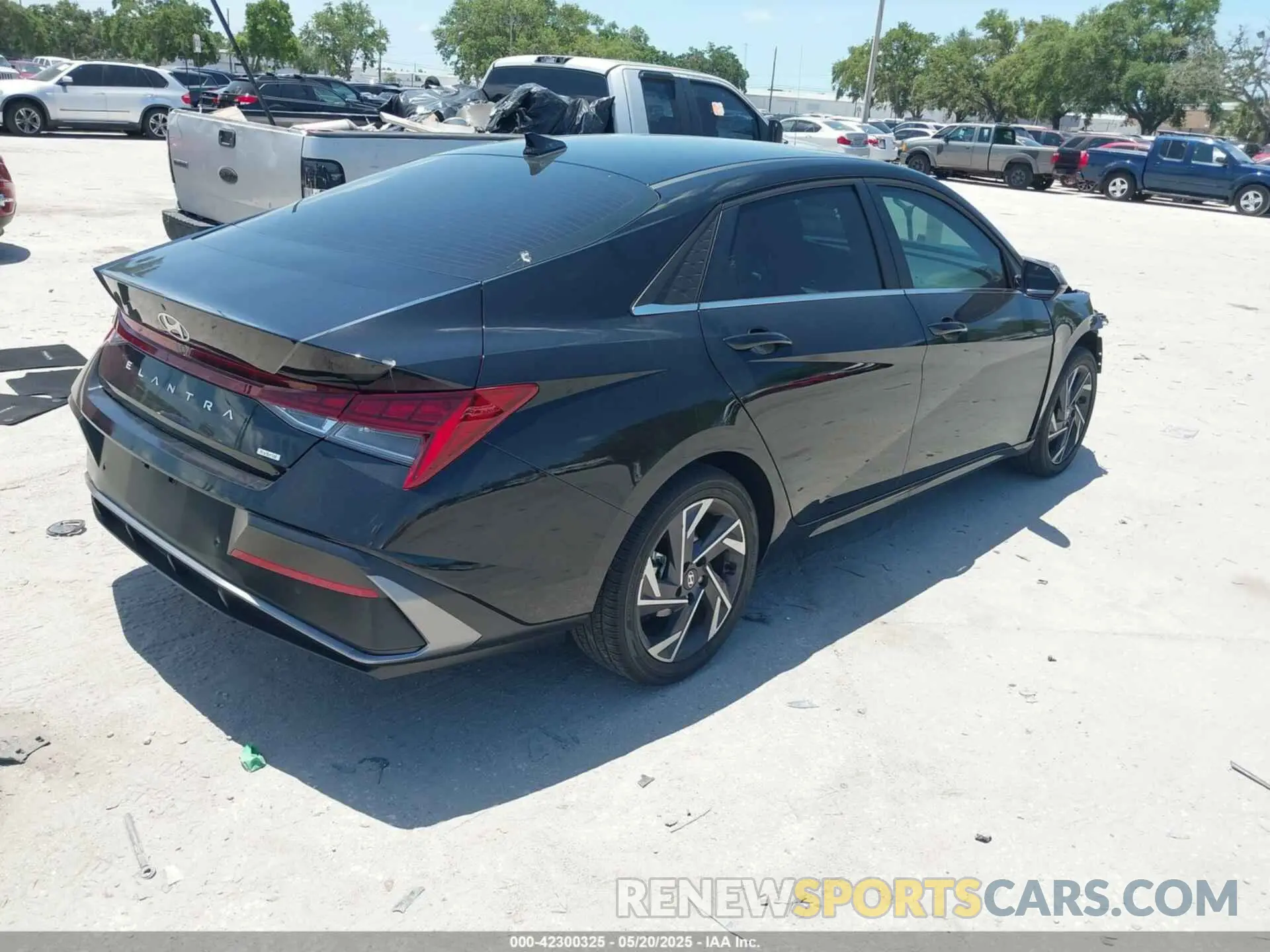 4 Photograph of a damaged car KMHLN4DJ7RU107105 HYUNDAI ELANTRA HYBRID 2024