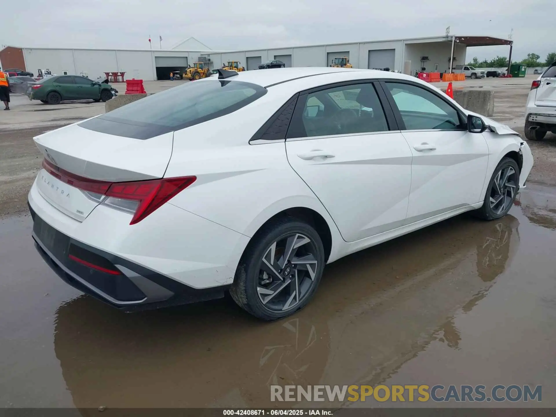 4 Photograph of a damaged car KMHLN4DJ8RU101412 HYUNDAI ELANTRA HYBRID 2024