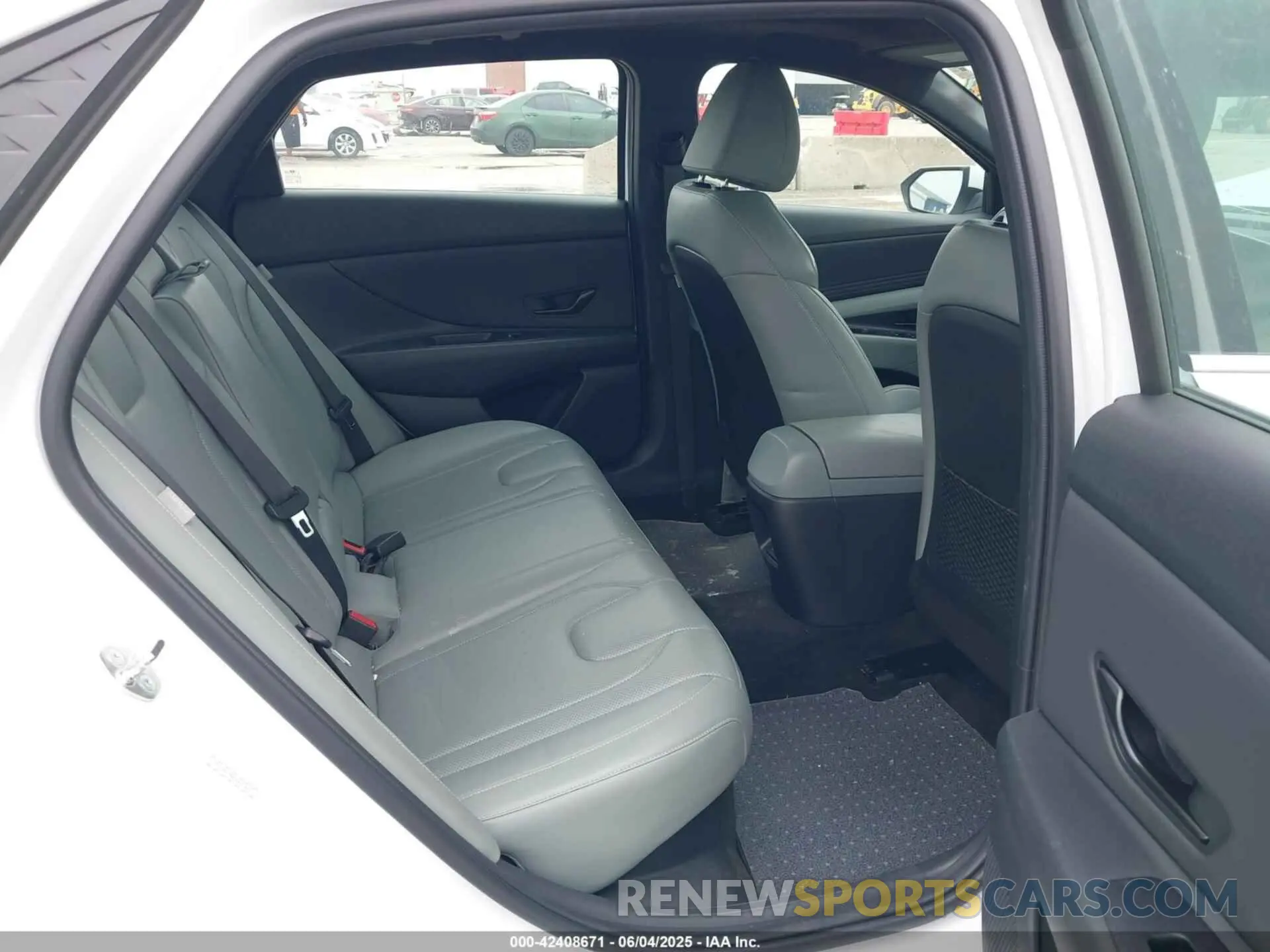 8 Photograph of a damaged car KMHLN4DJ8RU101412 HYUNDAI ELANTRA HYBRID 2024