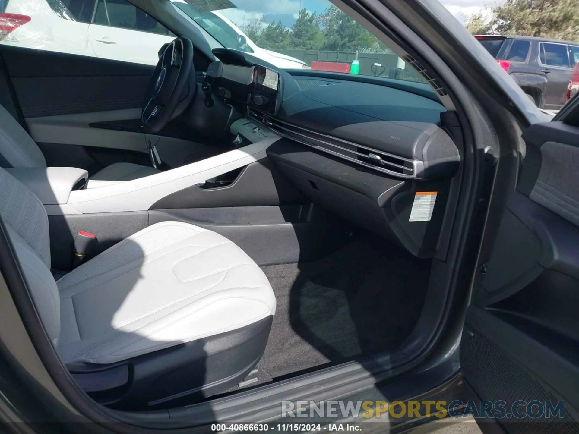 5 Photograph of a damaged car KMHLN4DJ9RU115772 HYUNDAI ELANTRA HYBRID 2024
