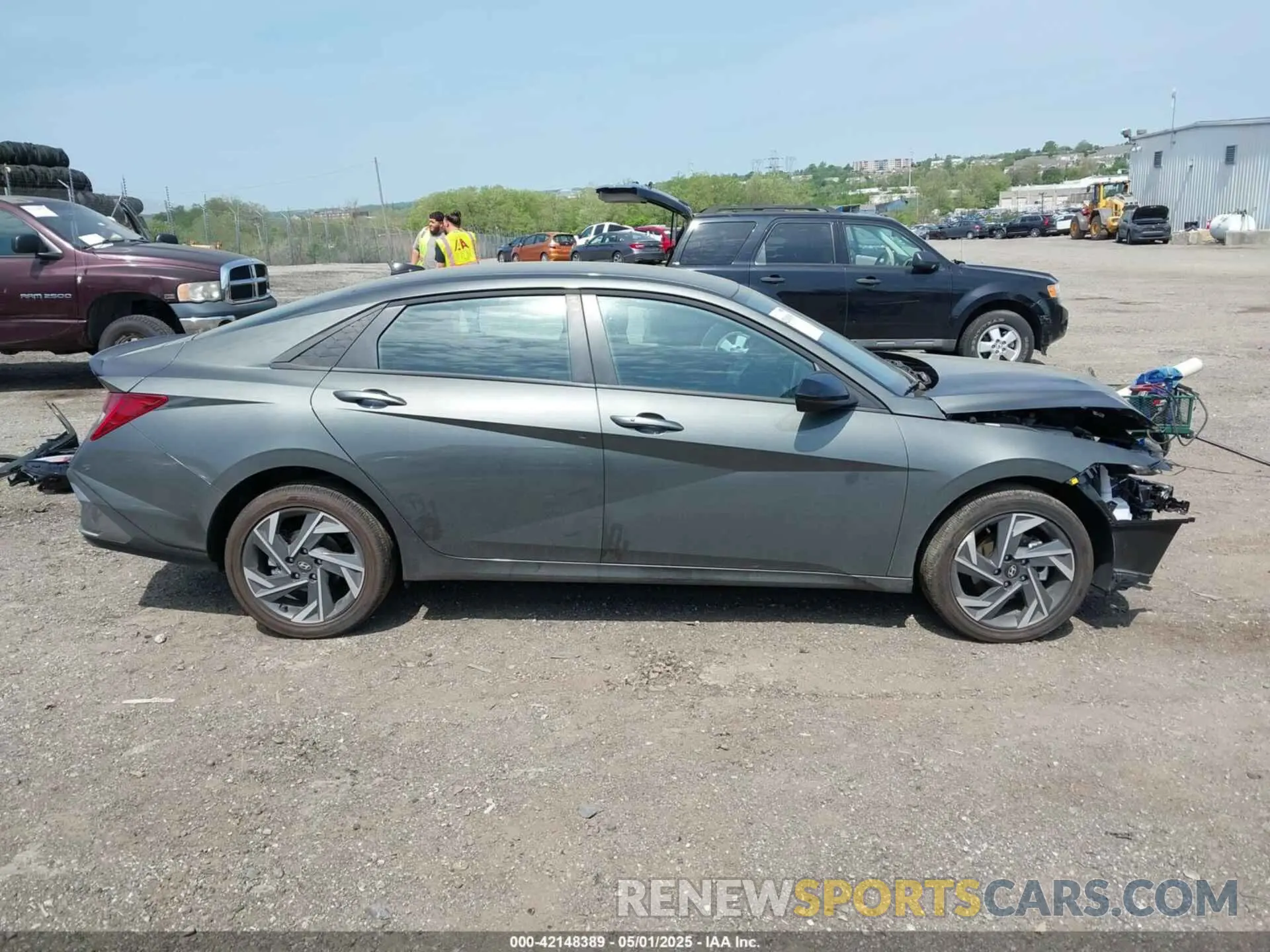 14 Photograph of a damaged car KMHLM4DJ0SU132436 HYUNDAI ELANTRA HYBRID 2025