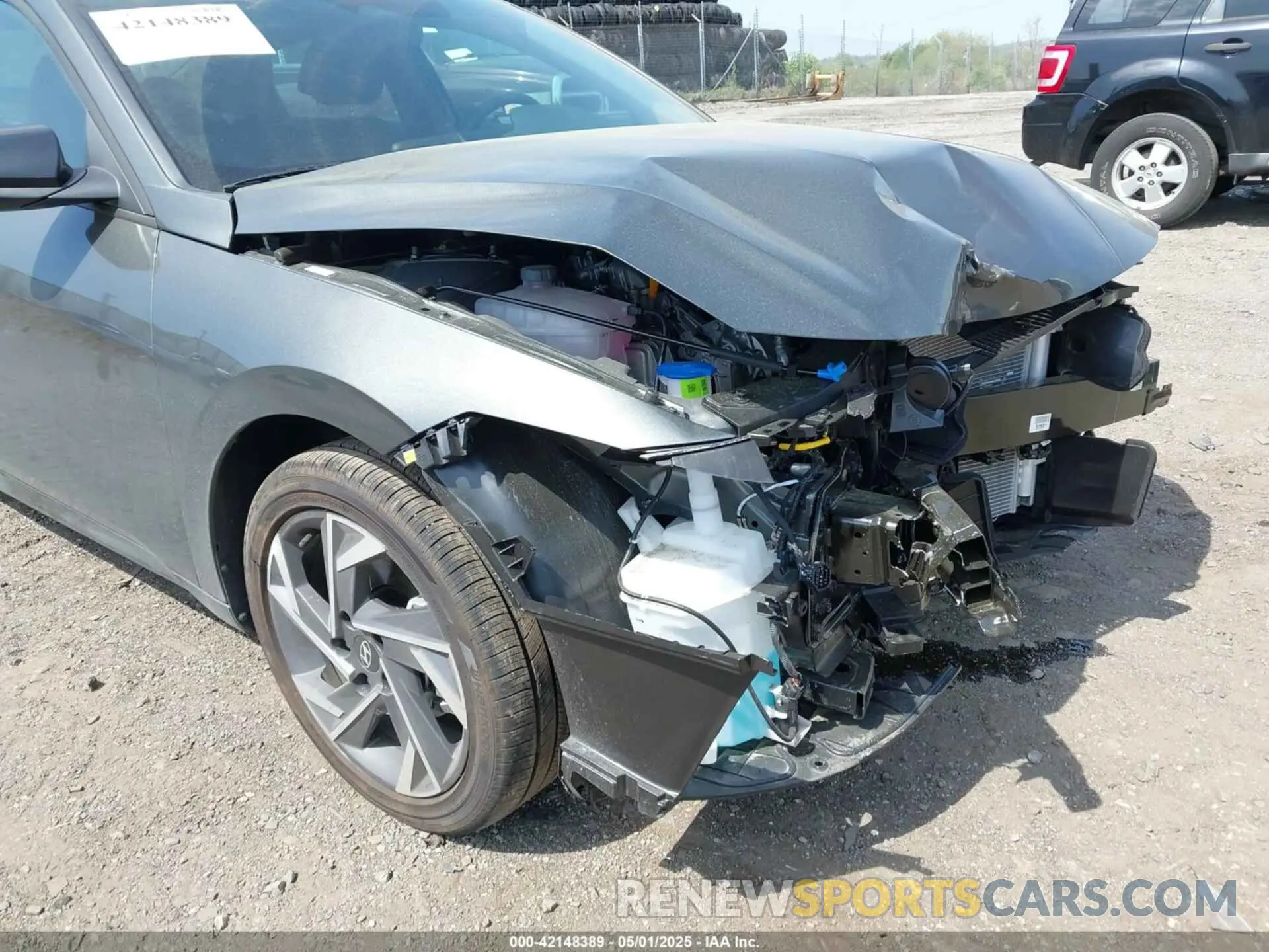 18 Photograph of a damaged car KMHLM4DJ0SU132436 HYUNDAI ELANTRA HYBRID 2025