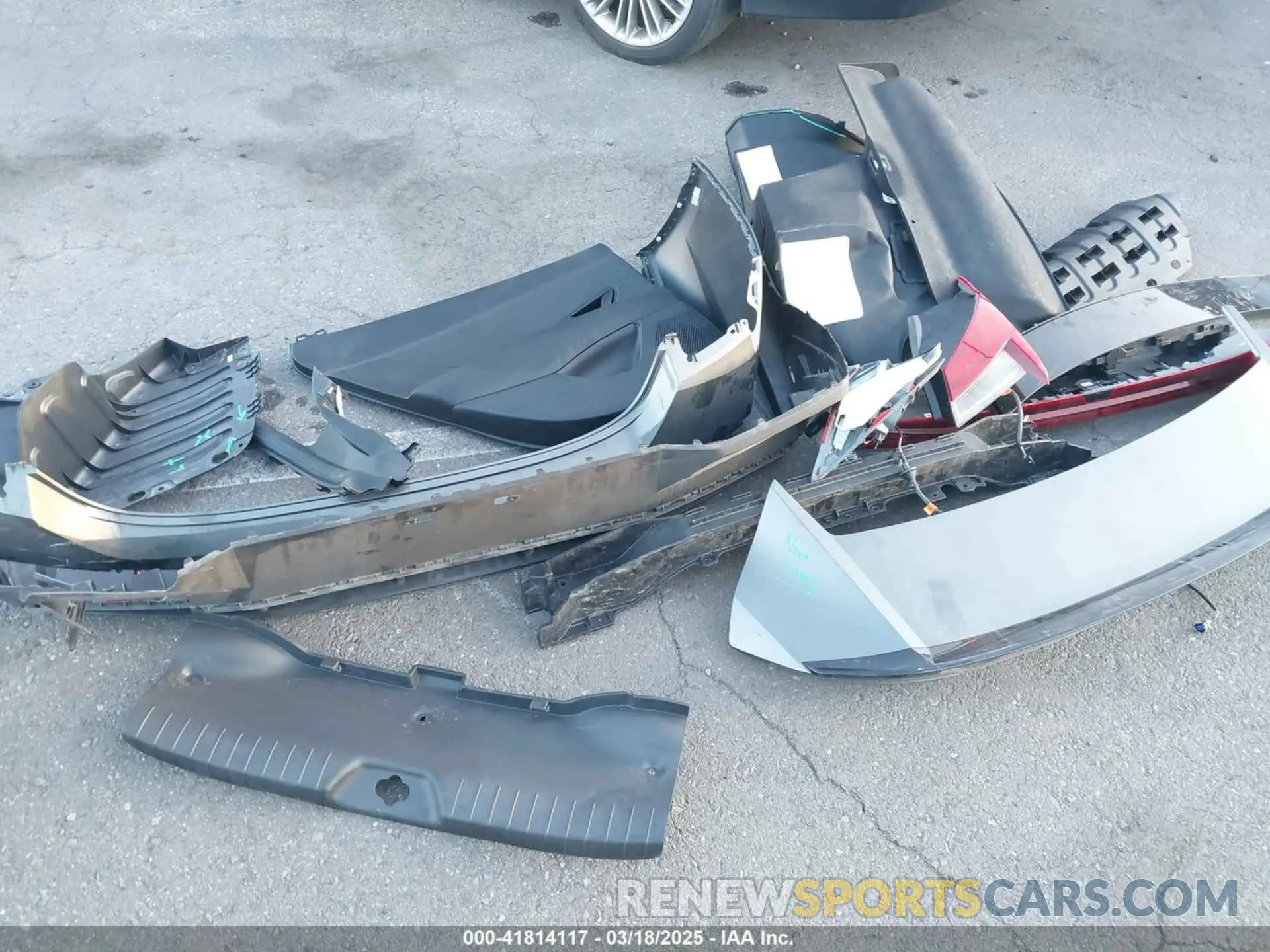 12 Photograph of a damaged car KMHLM4DJ9SU131219 HYUNDAI ELANTRA HYBRID 2025