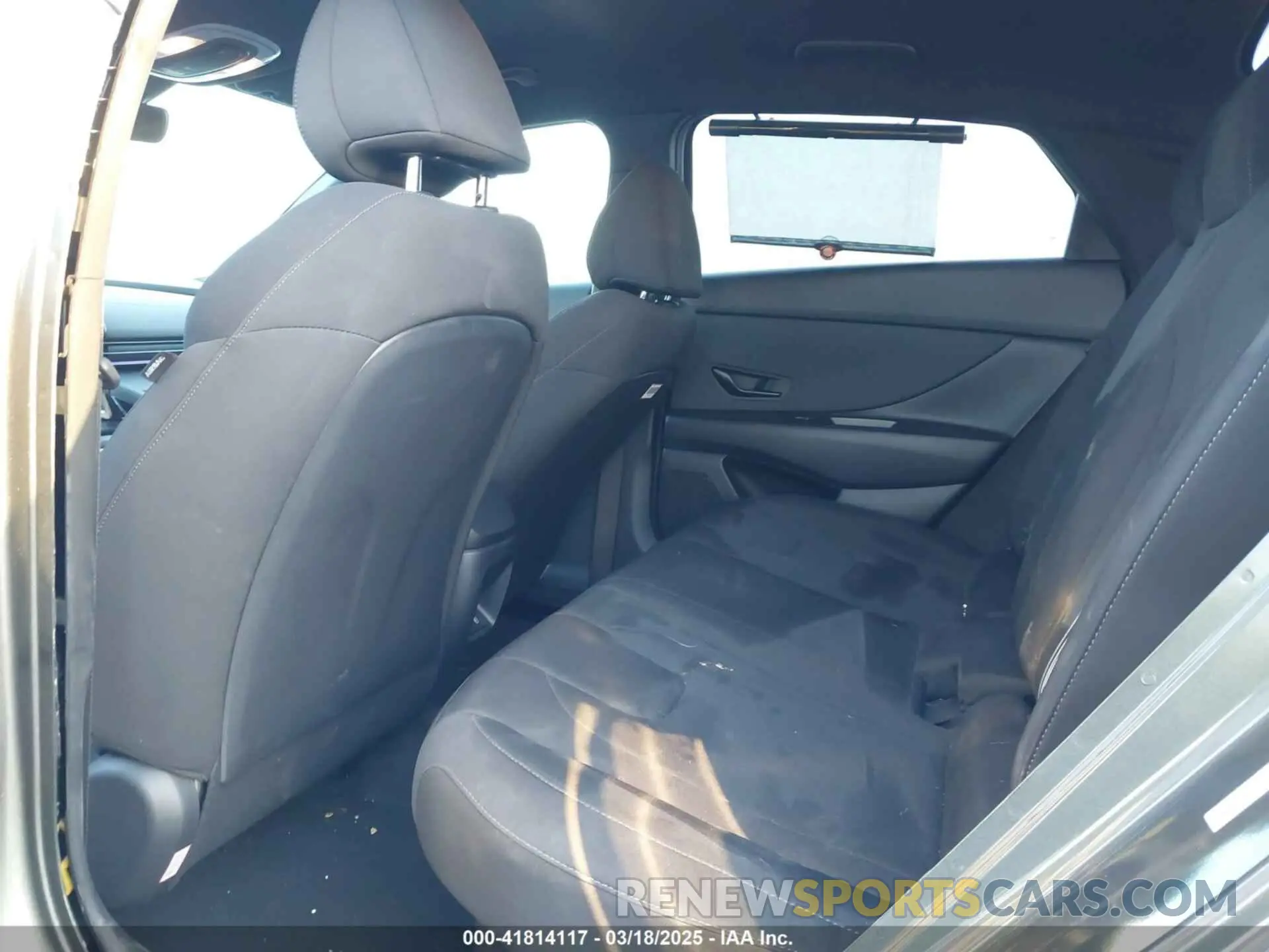 8 Photograph of a damaged car KMHLM4DJ9SU131219 HYUNDAI ELANTRA HYBRID 2025