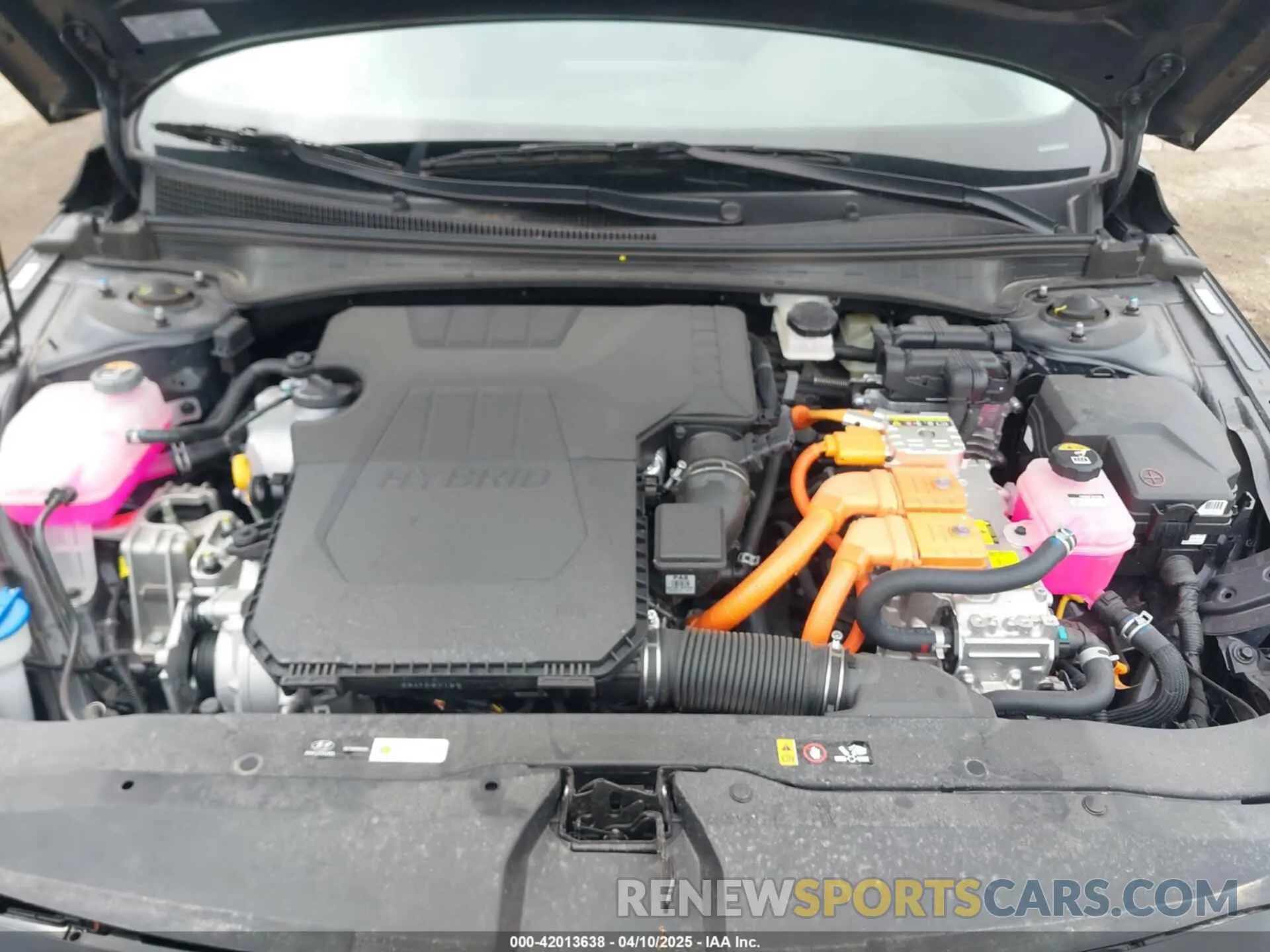 10 Photograph of a damaged car KMHLN4DJ1SU124424 HYUNDAI ELANTRA HYBRID 2025