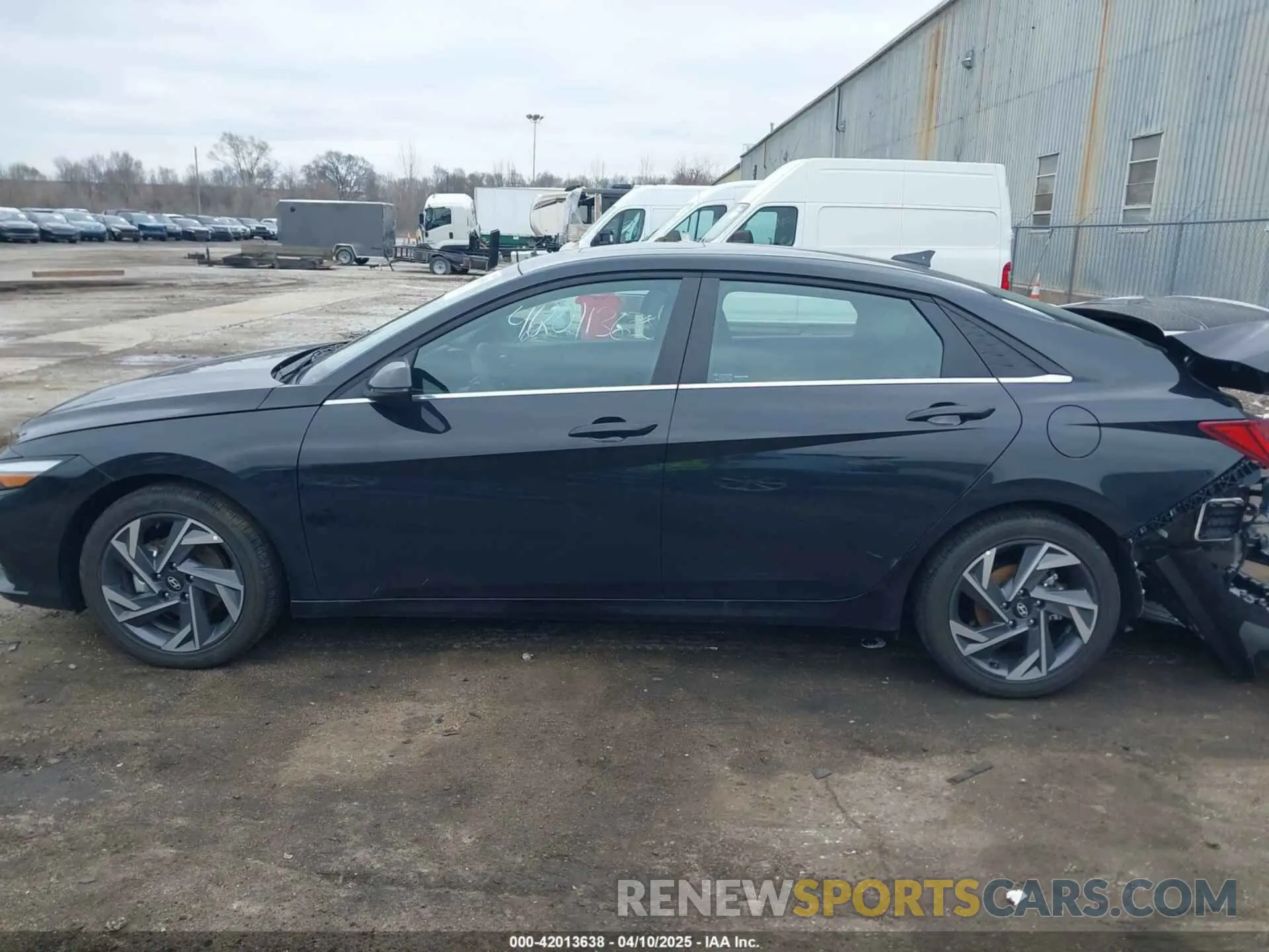 14 Photograph of a damaged car KMHLN4DJ1SU124424 HYUNDAI ELANTRA HYBRID 2025