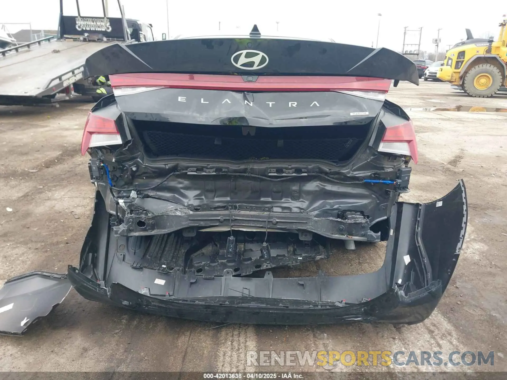 16 Photograph of a damaged car KMHLN4DJ1SU124424 HYUNDAI ELANTRA HYBRID 2025