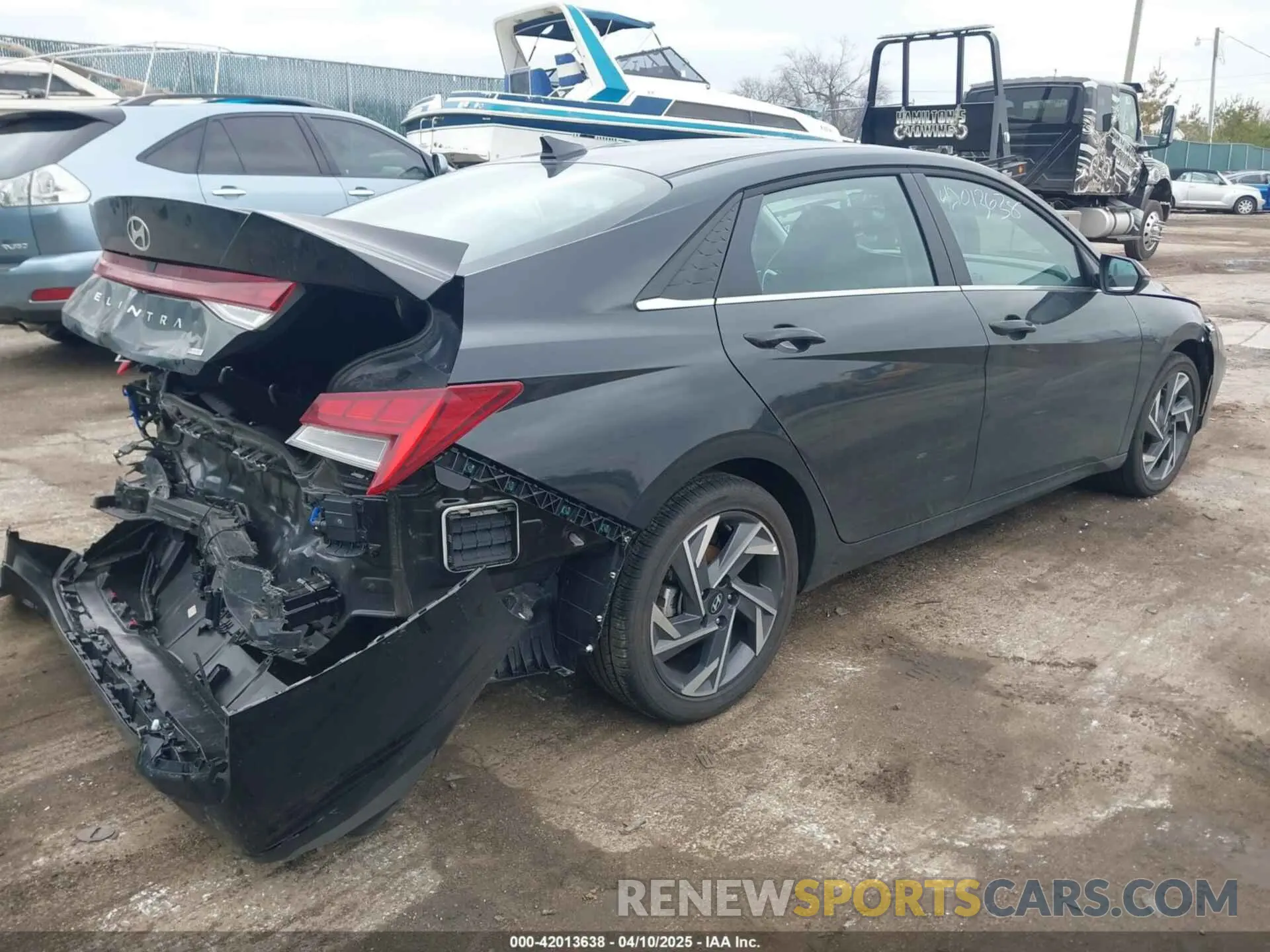 4 Photograph of a damaged car KMHLN4DJ1SU124424 HYUNDAI ELANTRA HYBRID 2025
