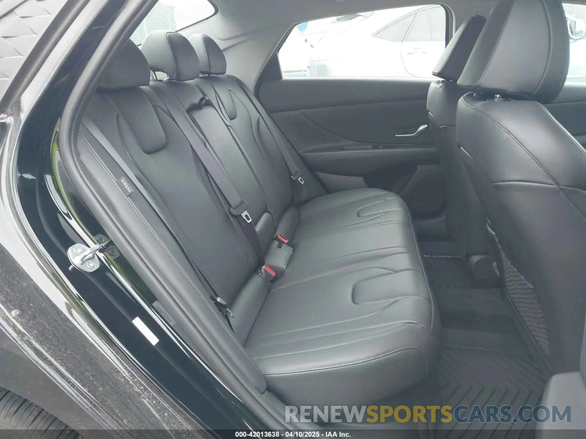 8 Photograph of a damaged car KMHLN4DJ1SU124424 HYUNDAI ELANTRA HYBRID 2025