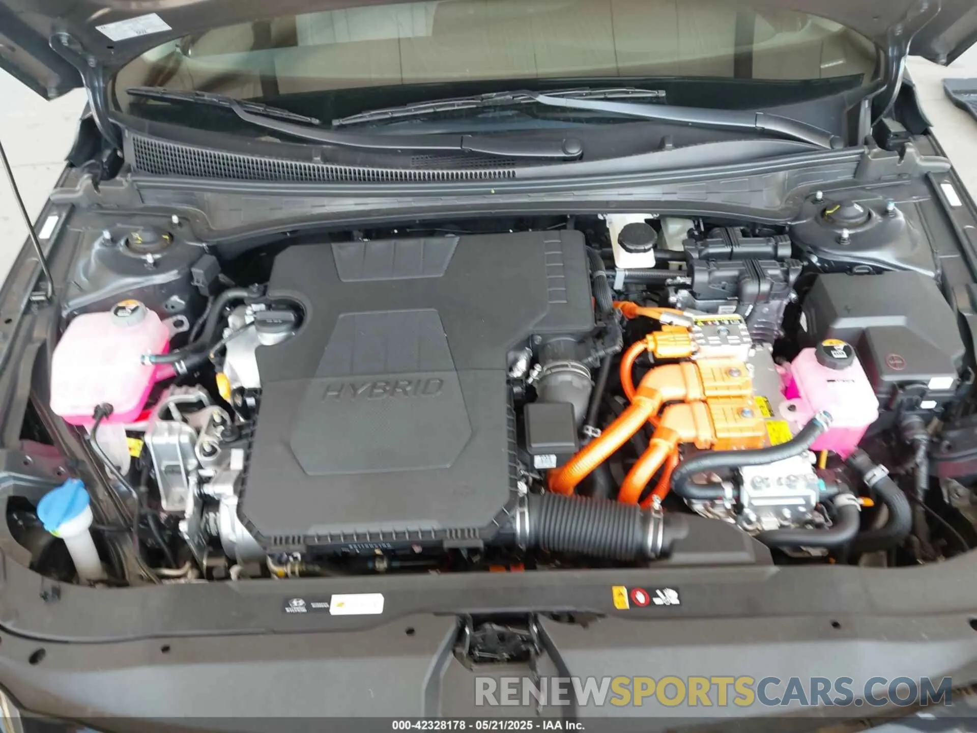 10 Photograph of a damaged car KMHLN4DJ4SU132081 HYUNDAI ELANTRA HYBRID 2025