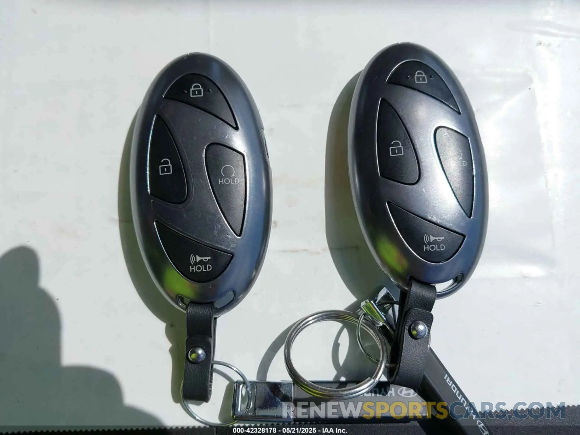 11 Photograph of a damaged car KMHLN4DJ4SU132081 HYUNDAI ELANTRA HYBRID 2025