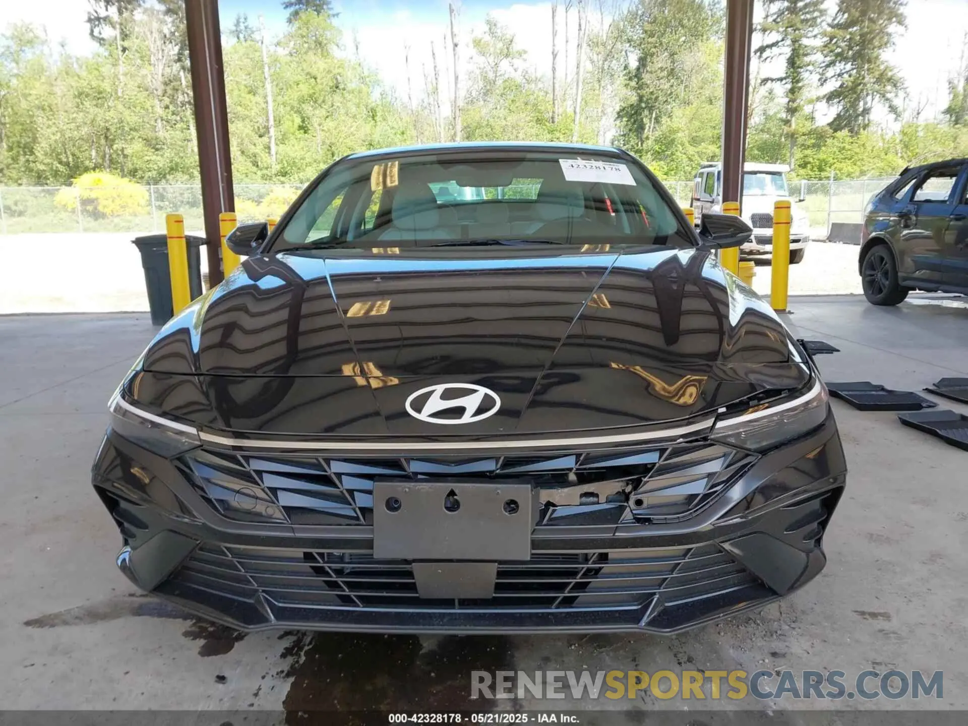 13 Photograph of a damaged car KMHLN4DJ4SU132081 HYUNDAI ELANTRA HYBRID 2025