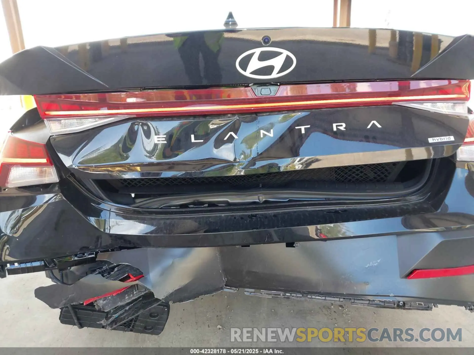 6 Photograph of a damaged car KMHLN4DJ4SU132081 HYUNDAI ELANTRA HYBRID 2025