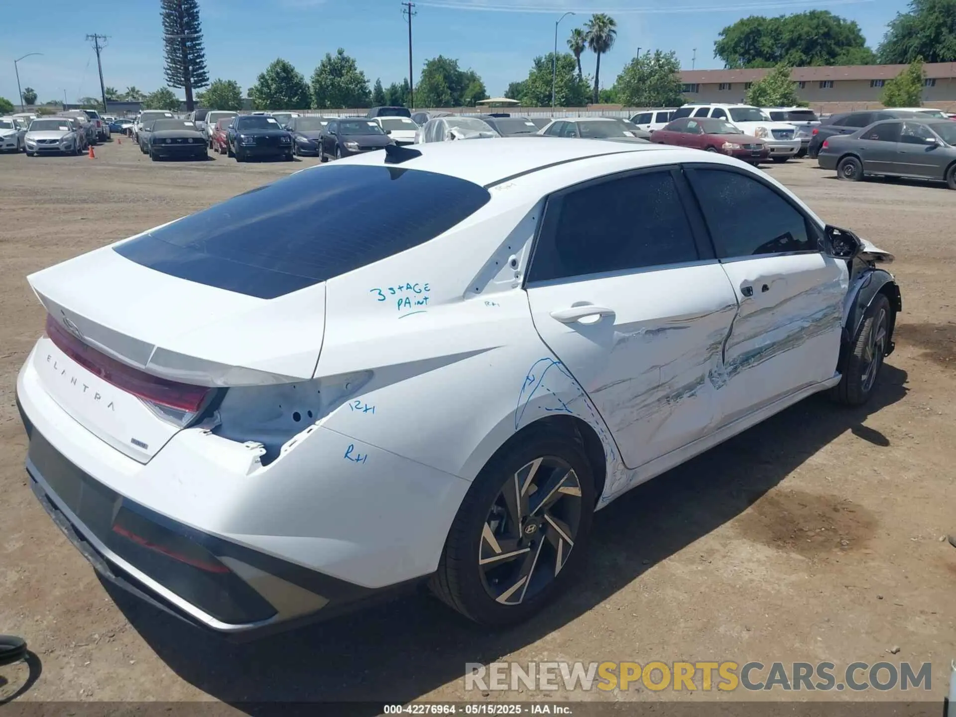 4 Photograph of a damaged car KMHLN4DJ6SU137508 HYUNDAI ELANTRA HYBRID 2025