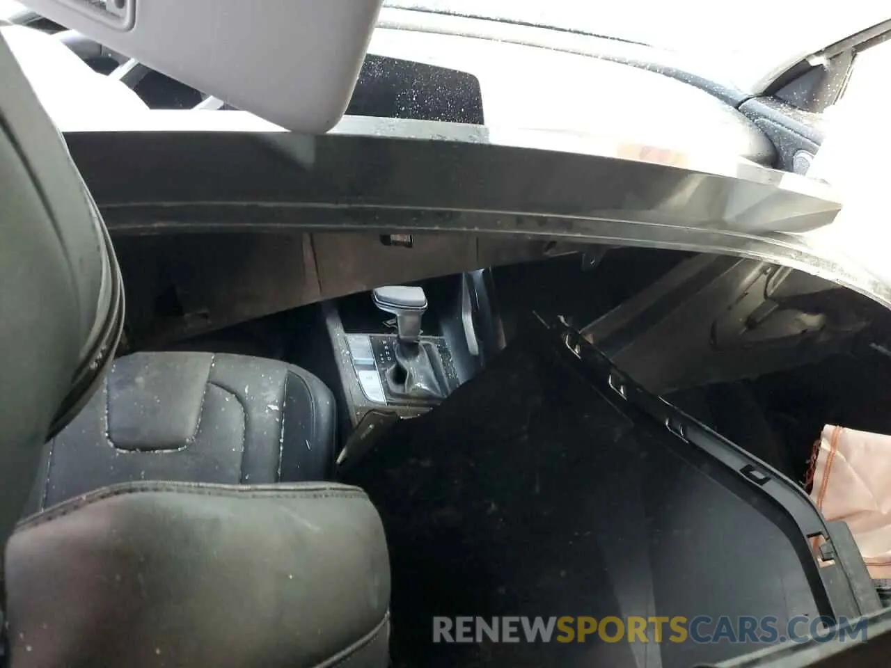 8 Photograph of a damaged car KMHLN4DG4RU823139 HYUNDAI ELANTRA LU 2024
