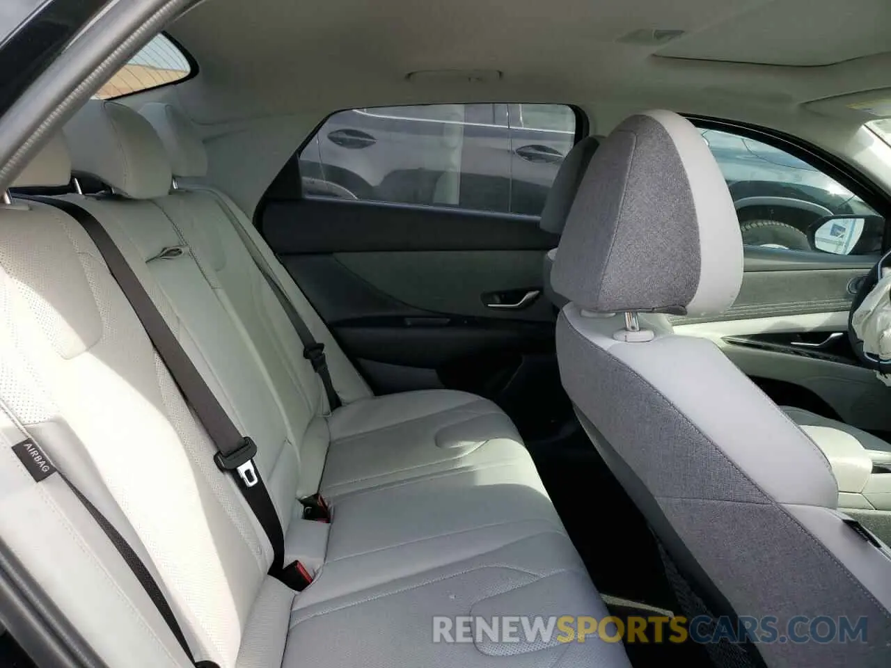 10 Photograph of a damaged car KMHLN4DGXRU775954 HYUNDAI ELANTRA LU 2024