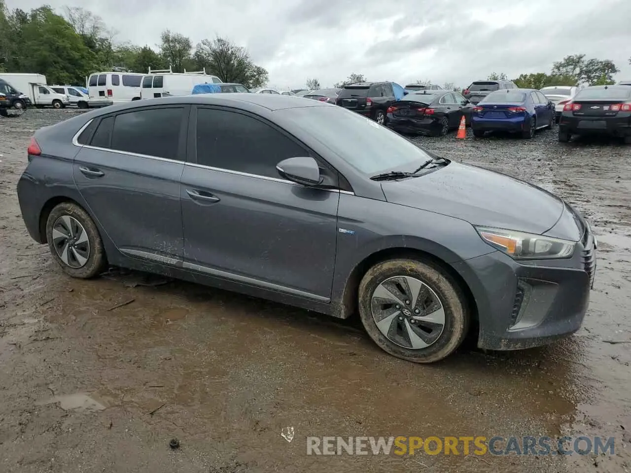 4 Photograph of a damaged car KMHC75LC4HU020456 HYUNDAI IONIQ 2017
