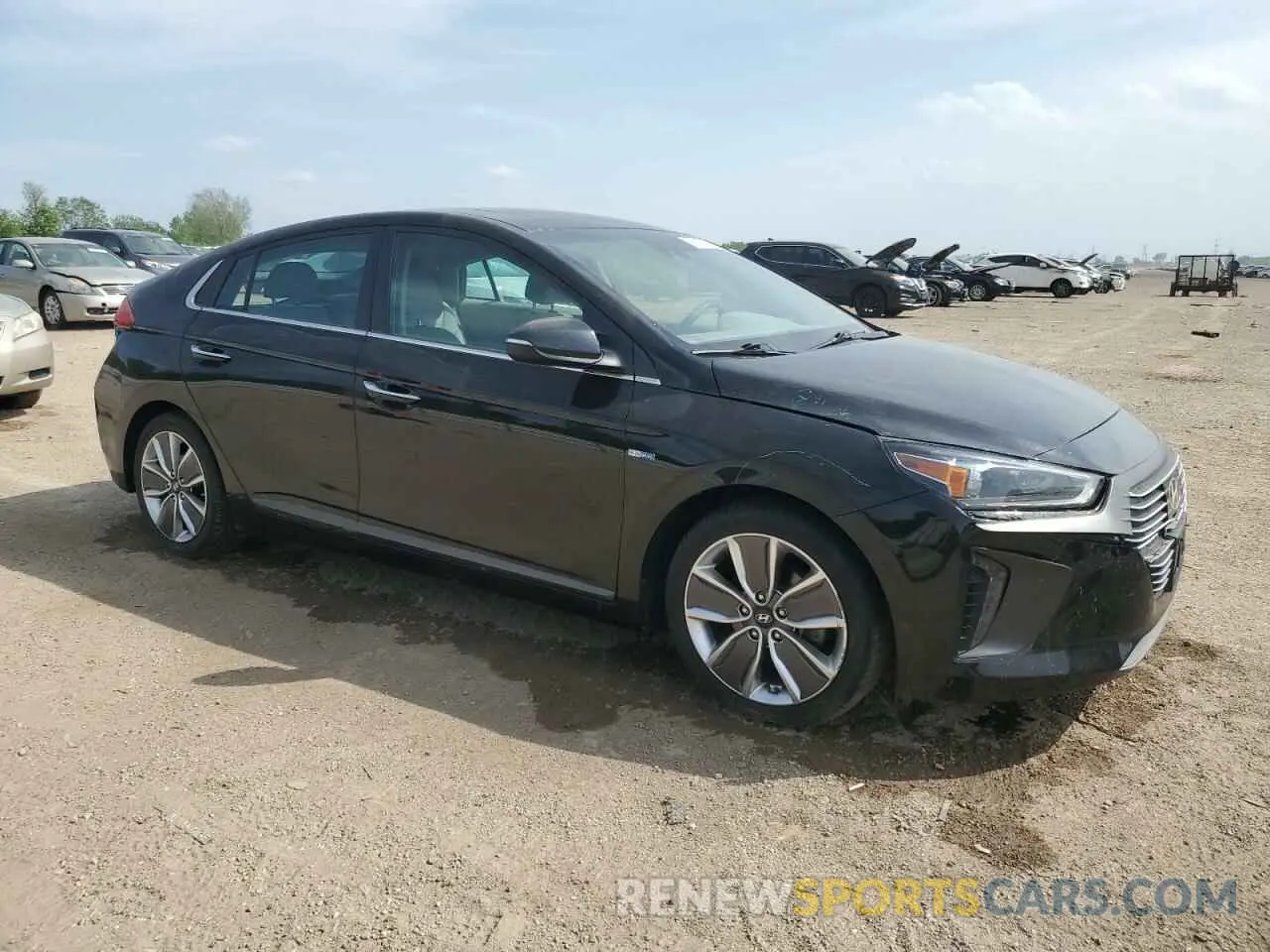 4 Photograph of a damaged car KMHC05LC8KU115422 HYUNDAI IONIQ 2019