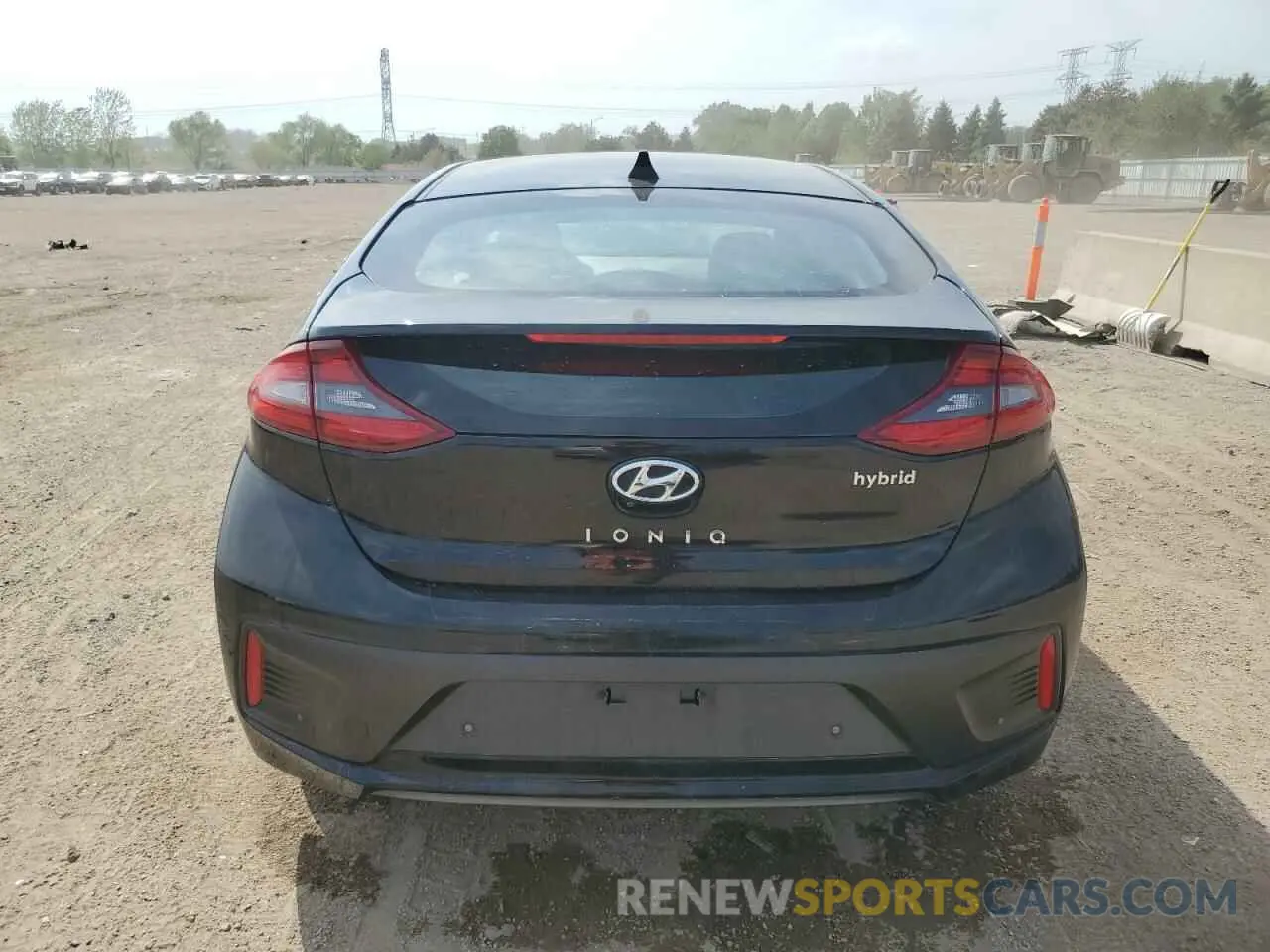 6 Photograph of a damaged car KMHC05LC8KU115422 HYUNDAI IONIQ 2019