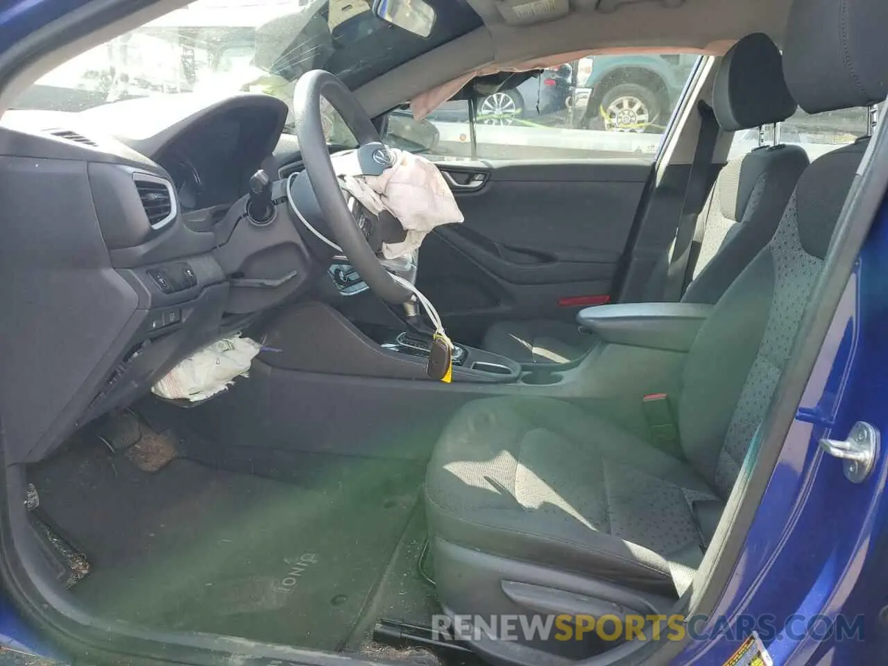 7 Photograph of a damaged car KMHC65LC0KU134755 HYUNDAI IONIQ 2019