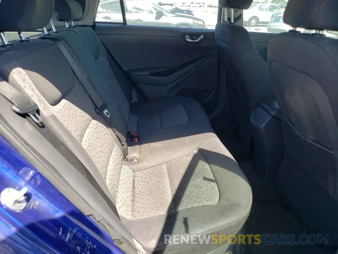 10 Photograph of a damaged car KMHC65LC1KU176027 HYUNDAI IONIQ 2019