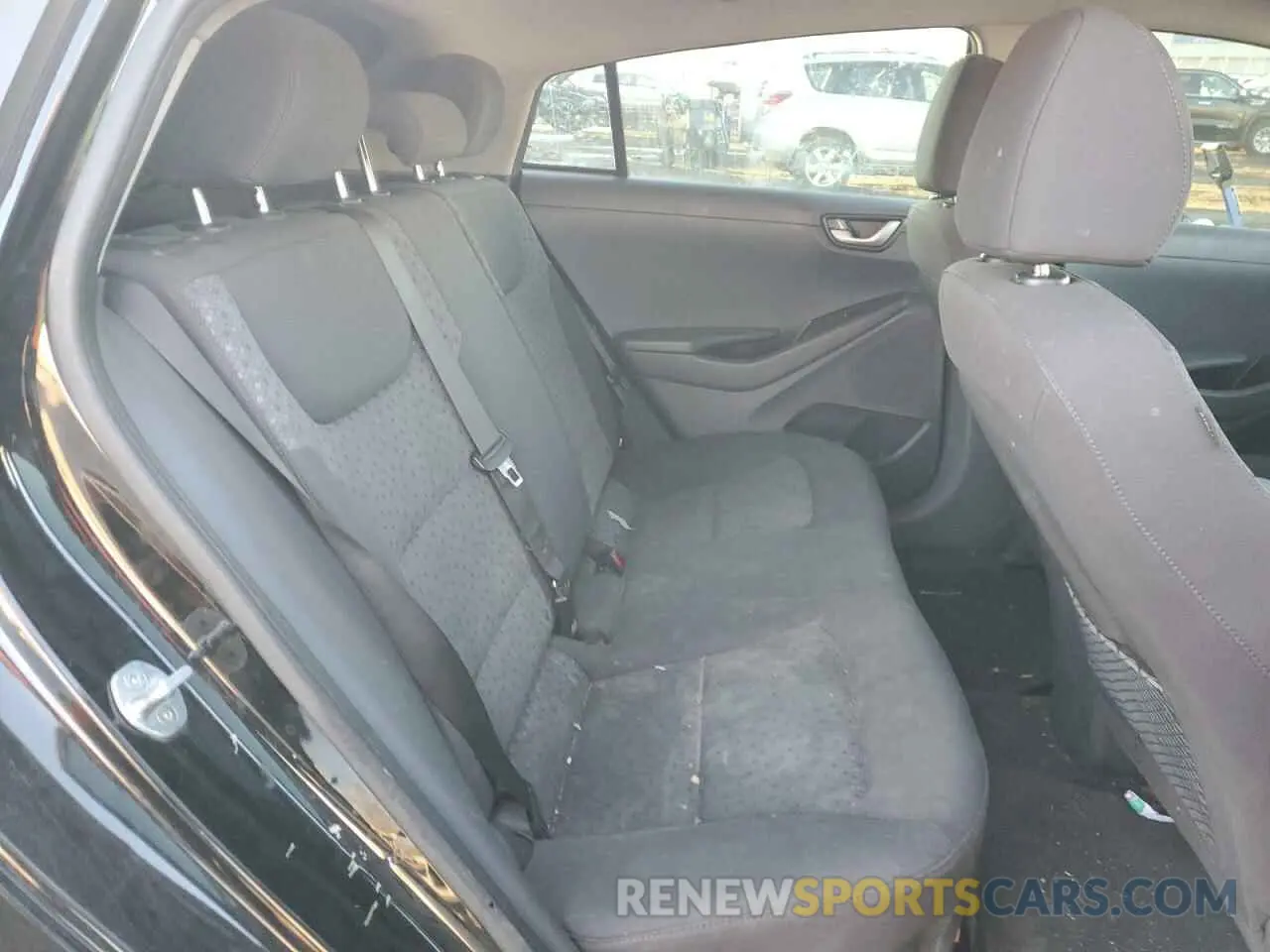 10 Photograph of a damaged car KMHC65LC2KU178756 HYUNDAI IONIQ 2019