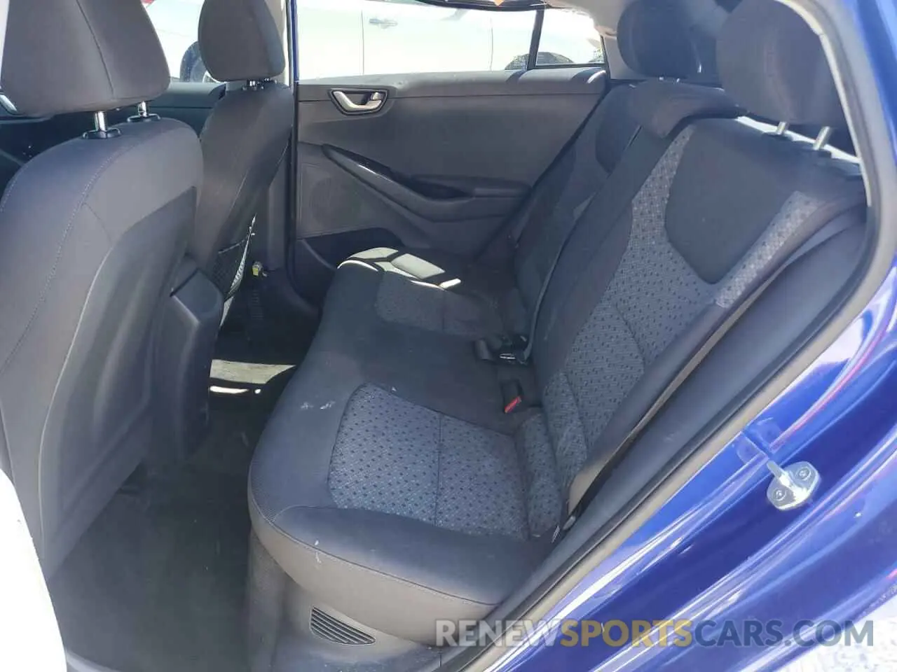 10 Photograph of a damaged car KMHC65LC3KU168835 HYUNDAI IONIQ 2019