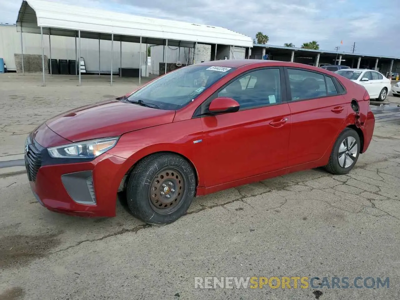 1 Photograph of a damaged car KMHC65LC3KU168995 HYUNDAI IONIQ 2019