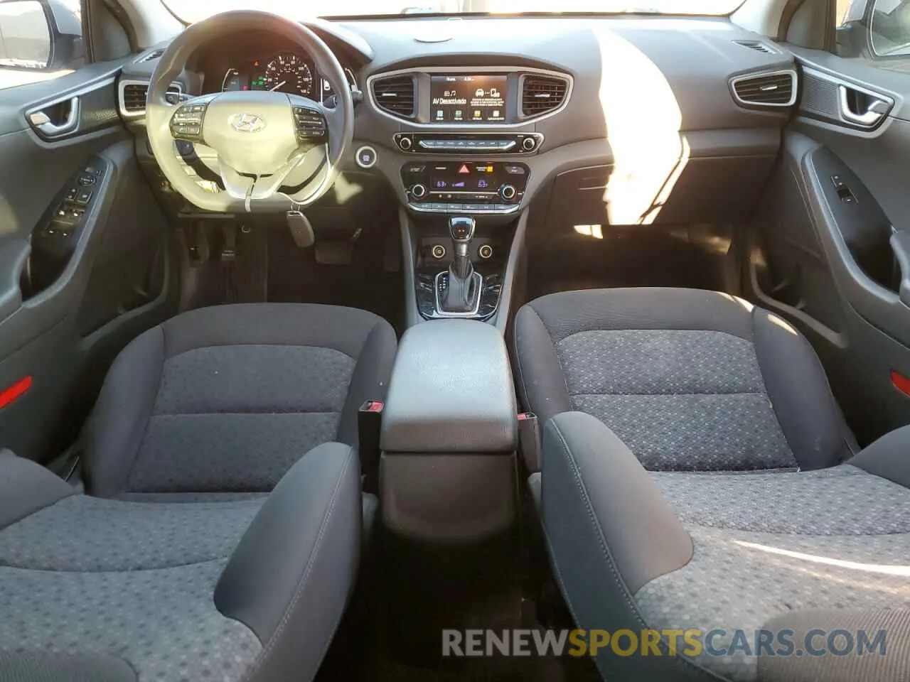 8 Photograph of a damaged car KMHC65LC3KU178720 HYUNDAI IONIQ 2019