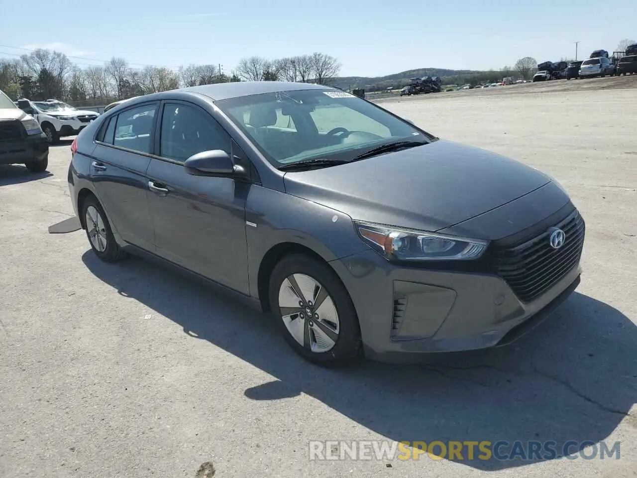 4 Photograph of a damaged car KMHC65LC4KU125489 HYUNDAI IONIQ 2019