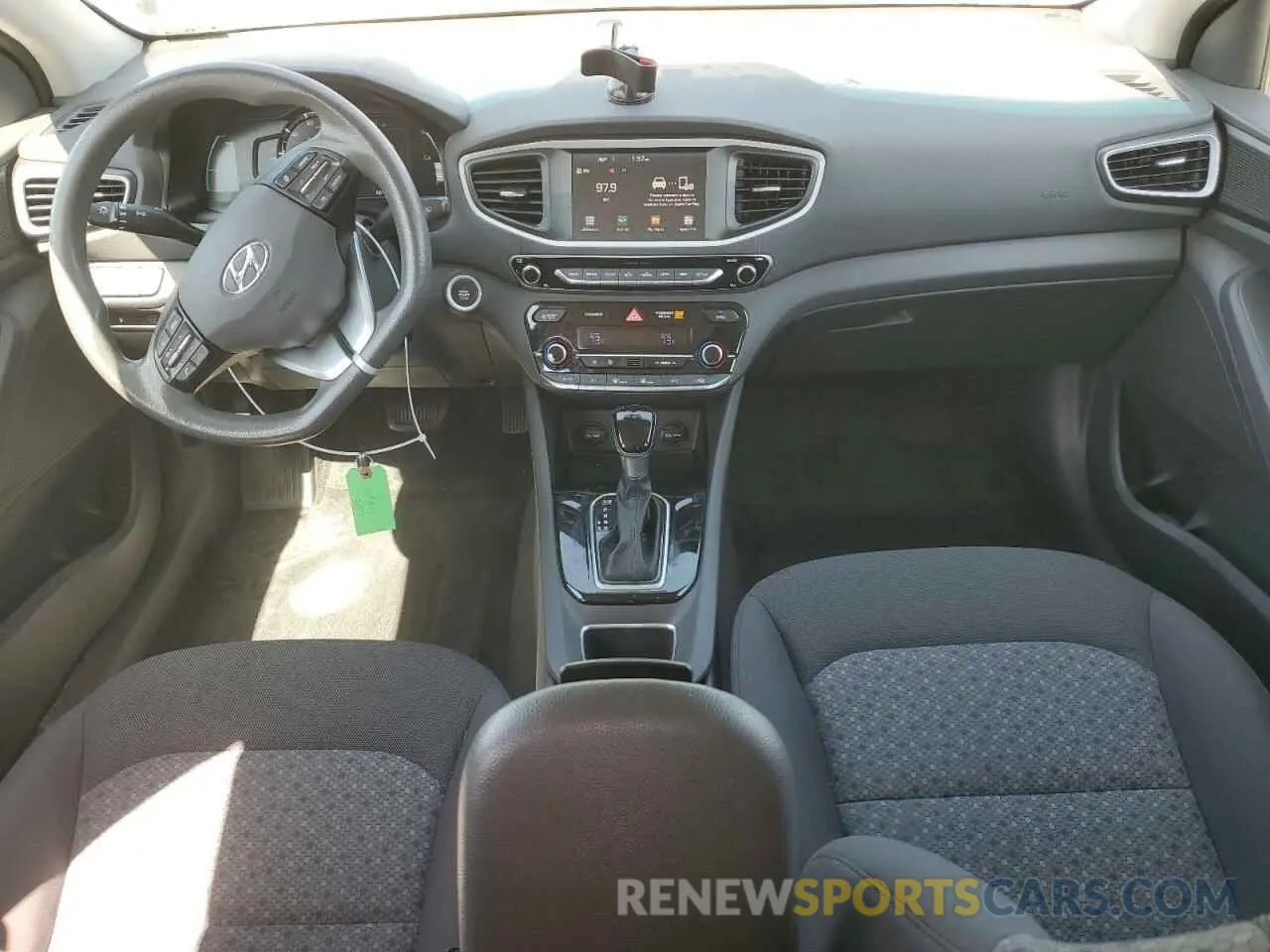 8 Photograph of a damaged car KMHC65LC4KU125489 HYUNDAI IONIQ 2019