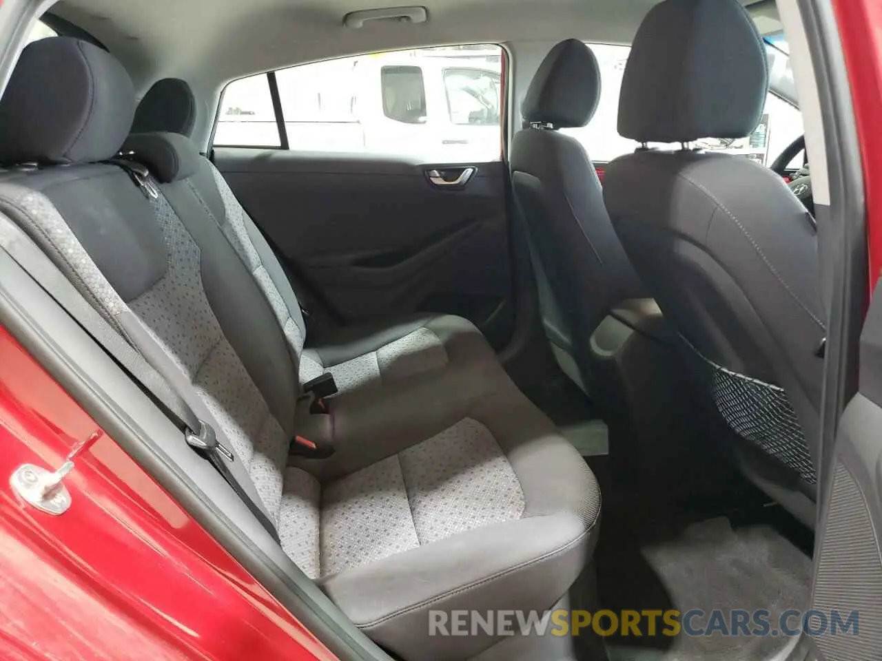 10 Photograph of a damaged car KMHC65LC4KU149386 HYUNDAI IONIQ 2019