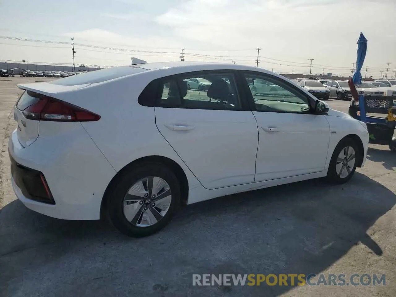 3 Photograph of a damaged car KMHC65LC4KU178841 HYUNDAI IONIQ 2019
