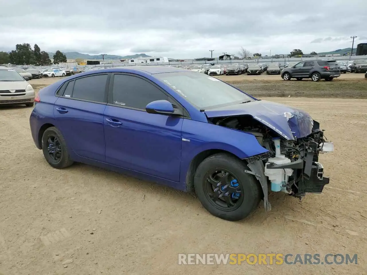 4 Photograph of a damaged car KMHC65LC4KU180704 HYUNDAI IONIQ 2019