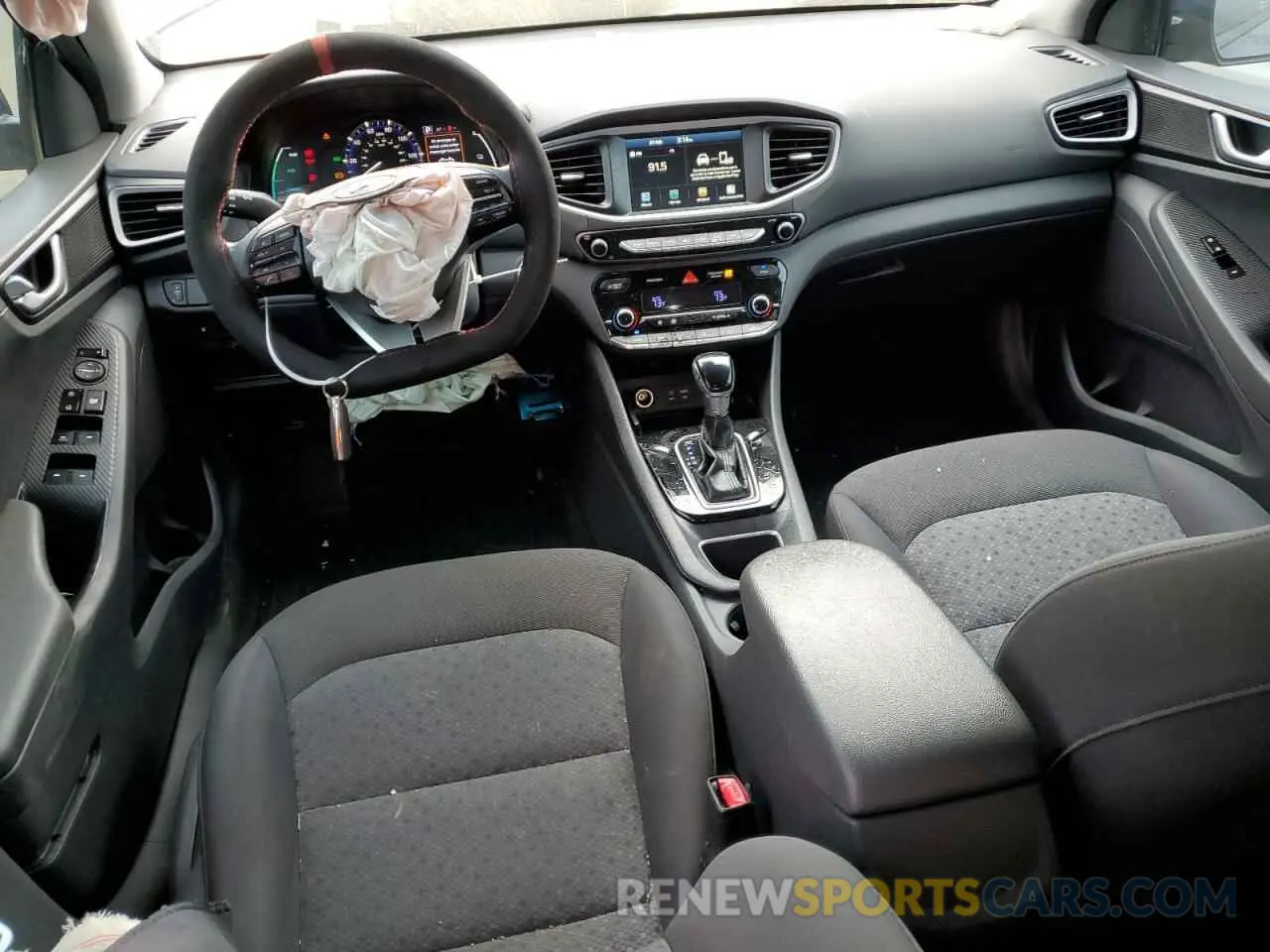 8 Photograph of a damaged car KMHC65LC4KU180704 HYUNDAI IONIQ 2019